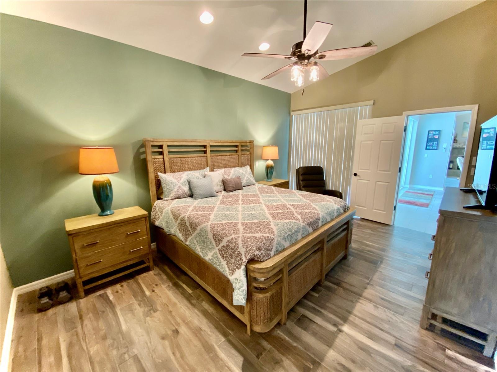 Image 19 of 62 For 1520 91st Court Nw