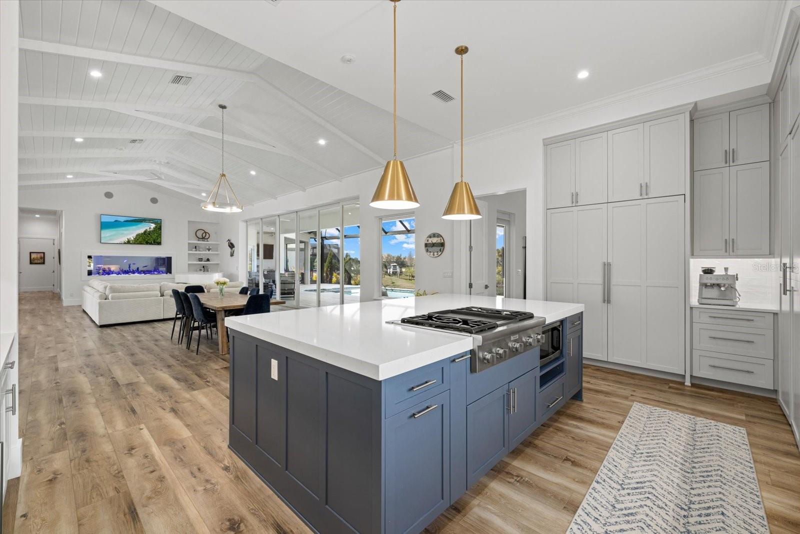 Listing photo id 10 for 1831 Rio Vista Terrace