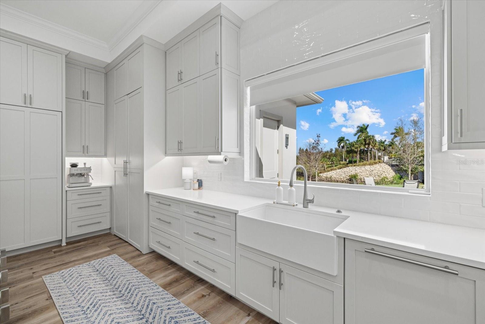 Listing photo id 13 for 1831 Rio Vista Terrace