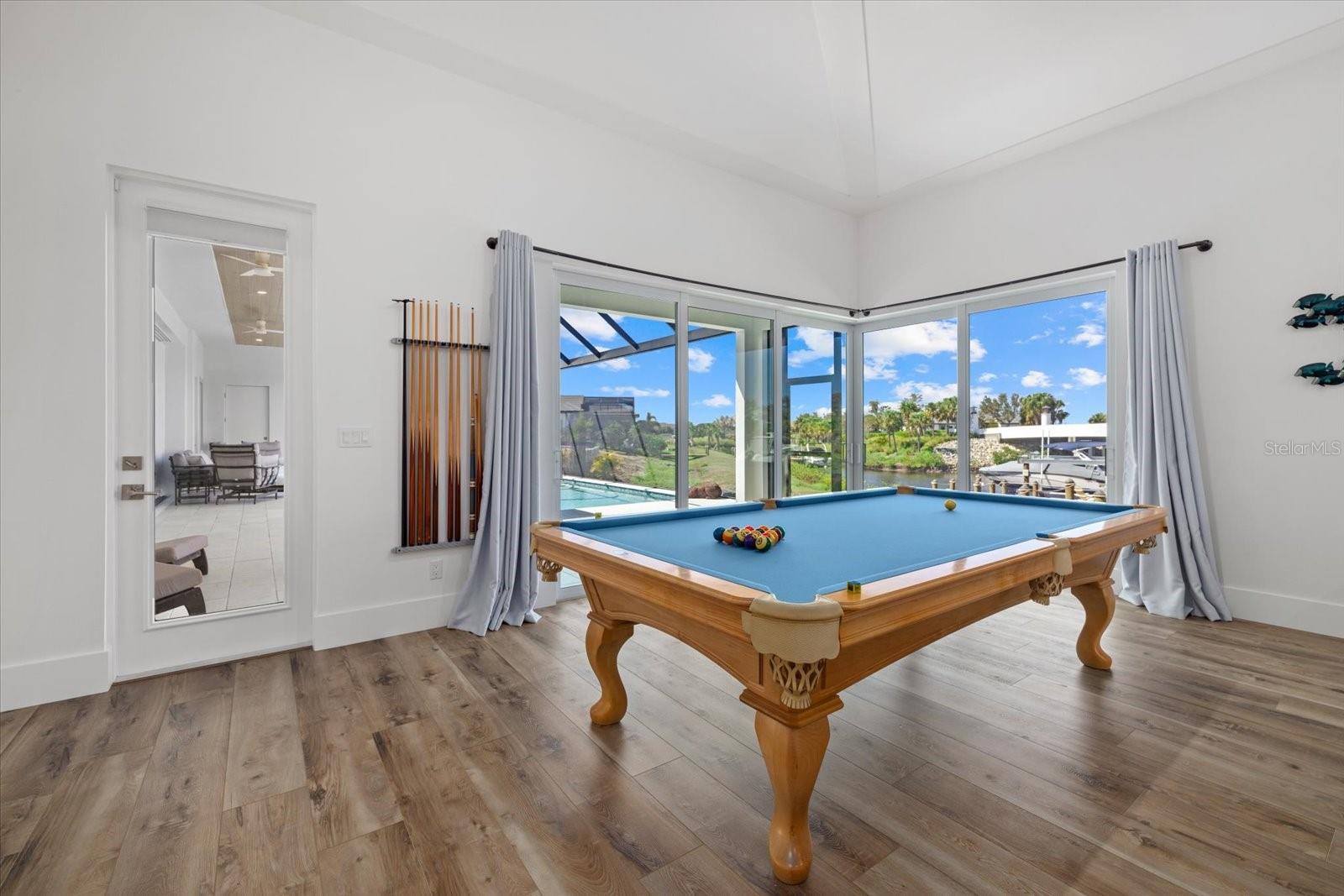 Listing photo id 20 for 1831 Rio Vista Terrace