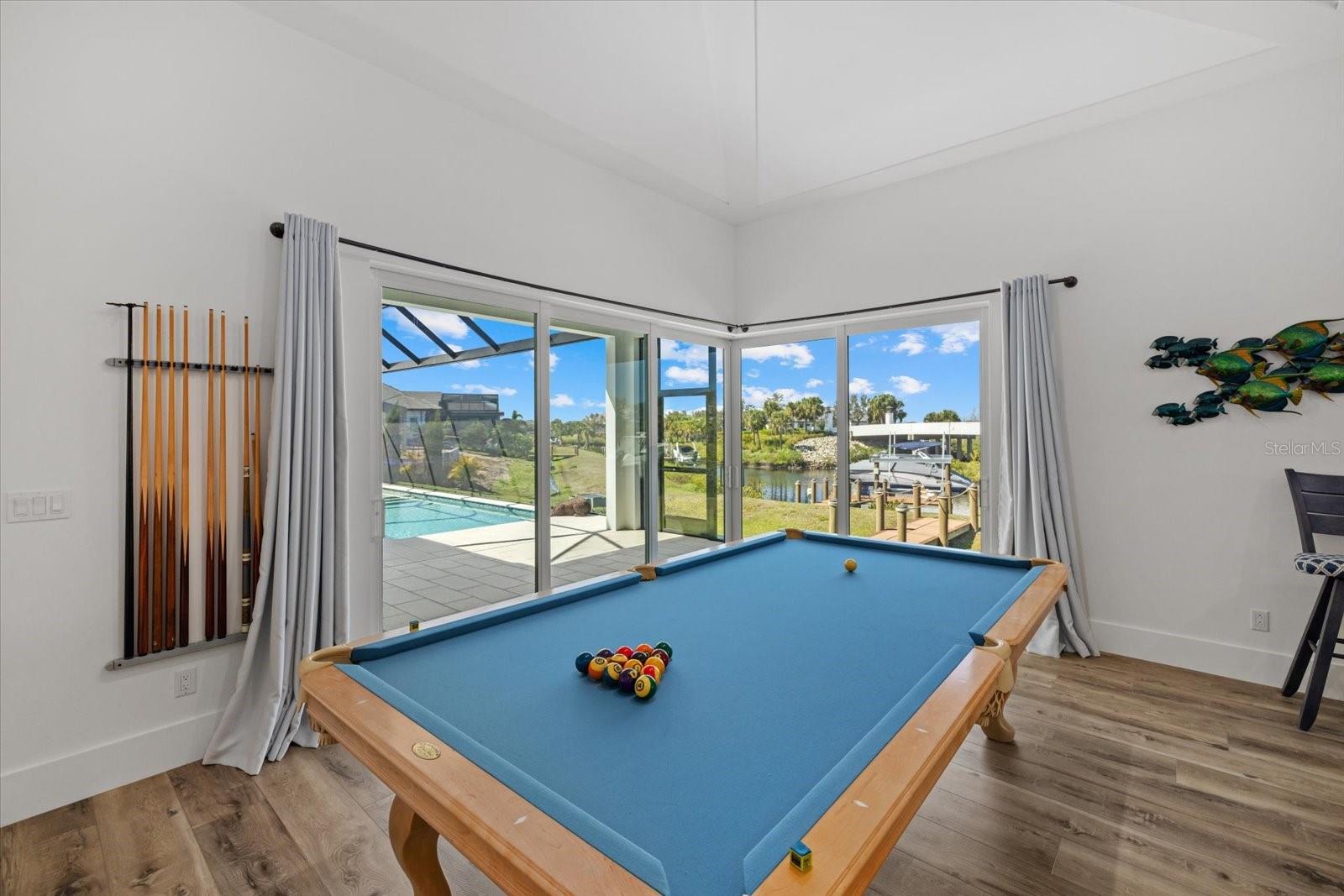 Listing photo id 22 for 1831 Rio Vista Terrace