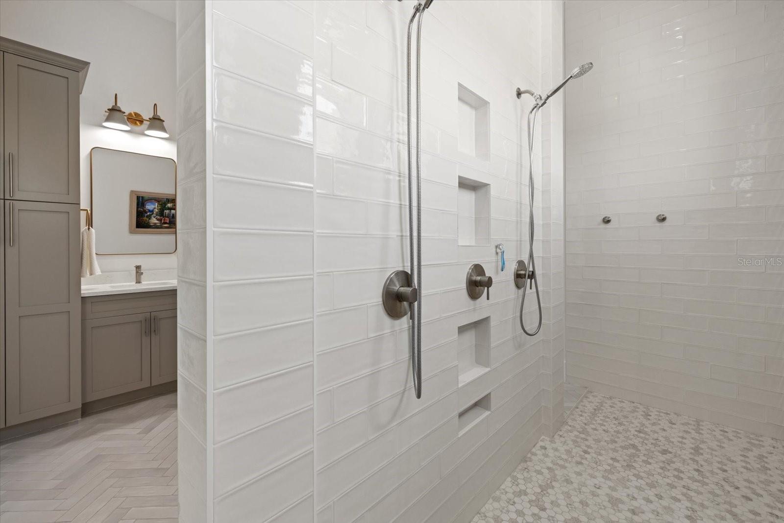 Listing photo id 34 for 1831 Rio Vista Terrace