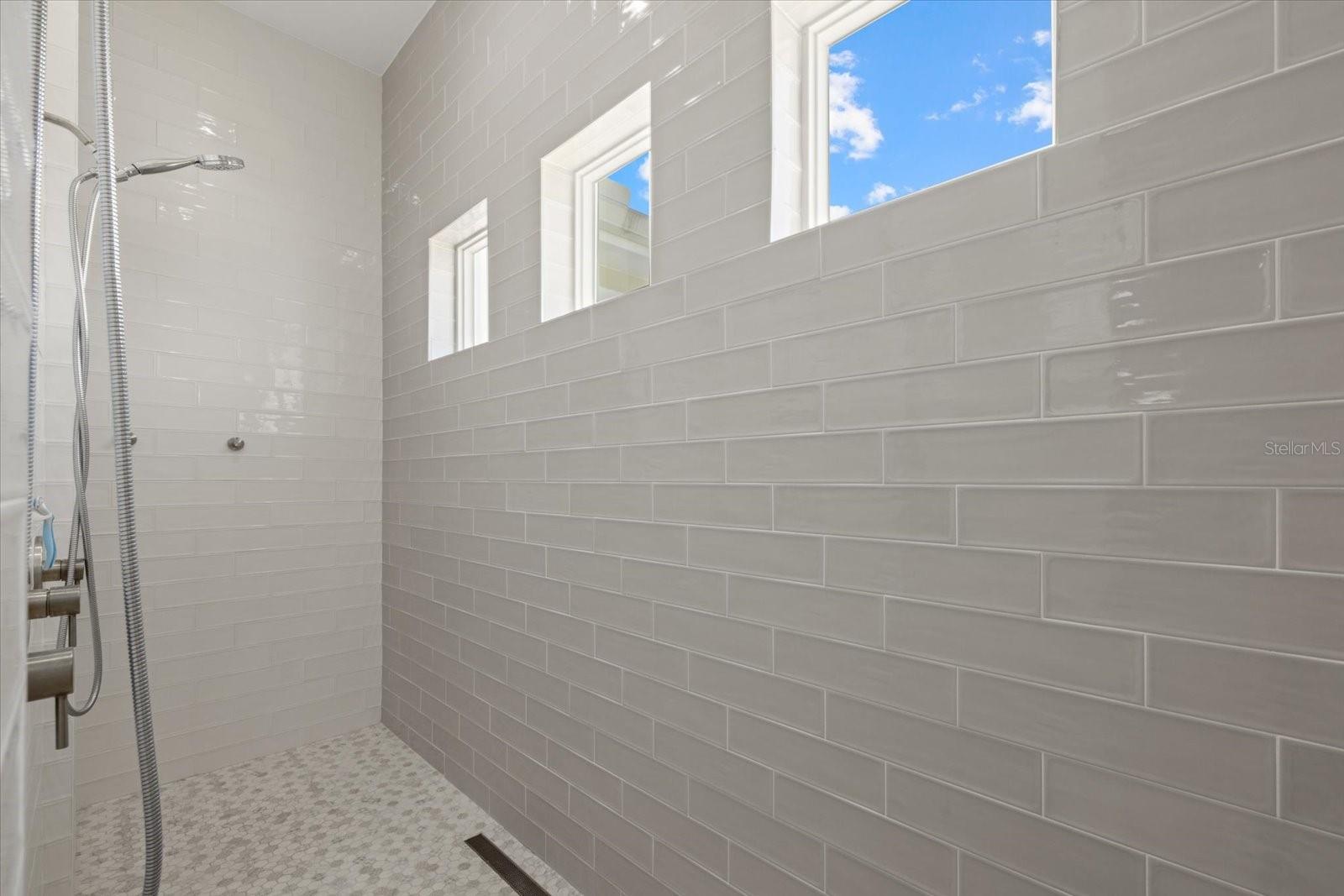 Listing photo id 35 for 1831 Rio Vista Terrace