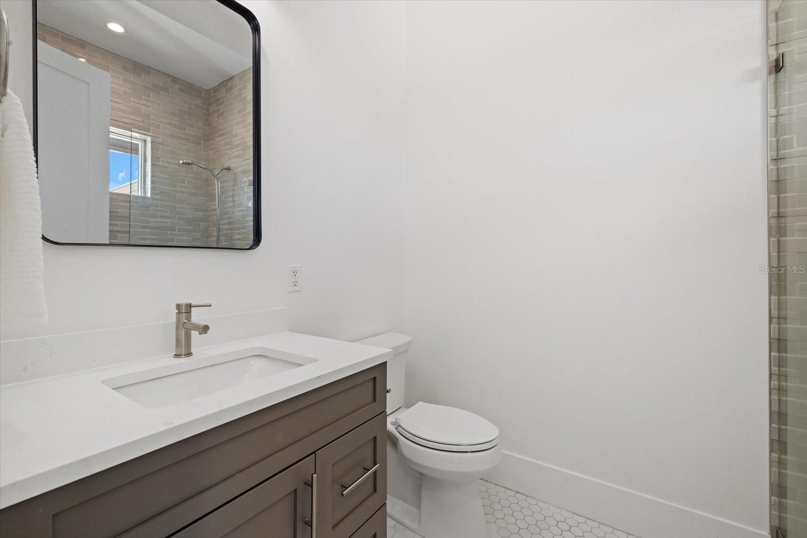 Listing photo id 41 for 1831 Rio Vista Terrace