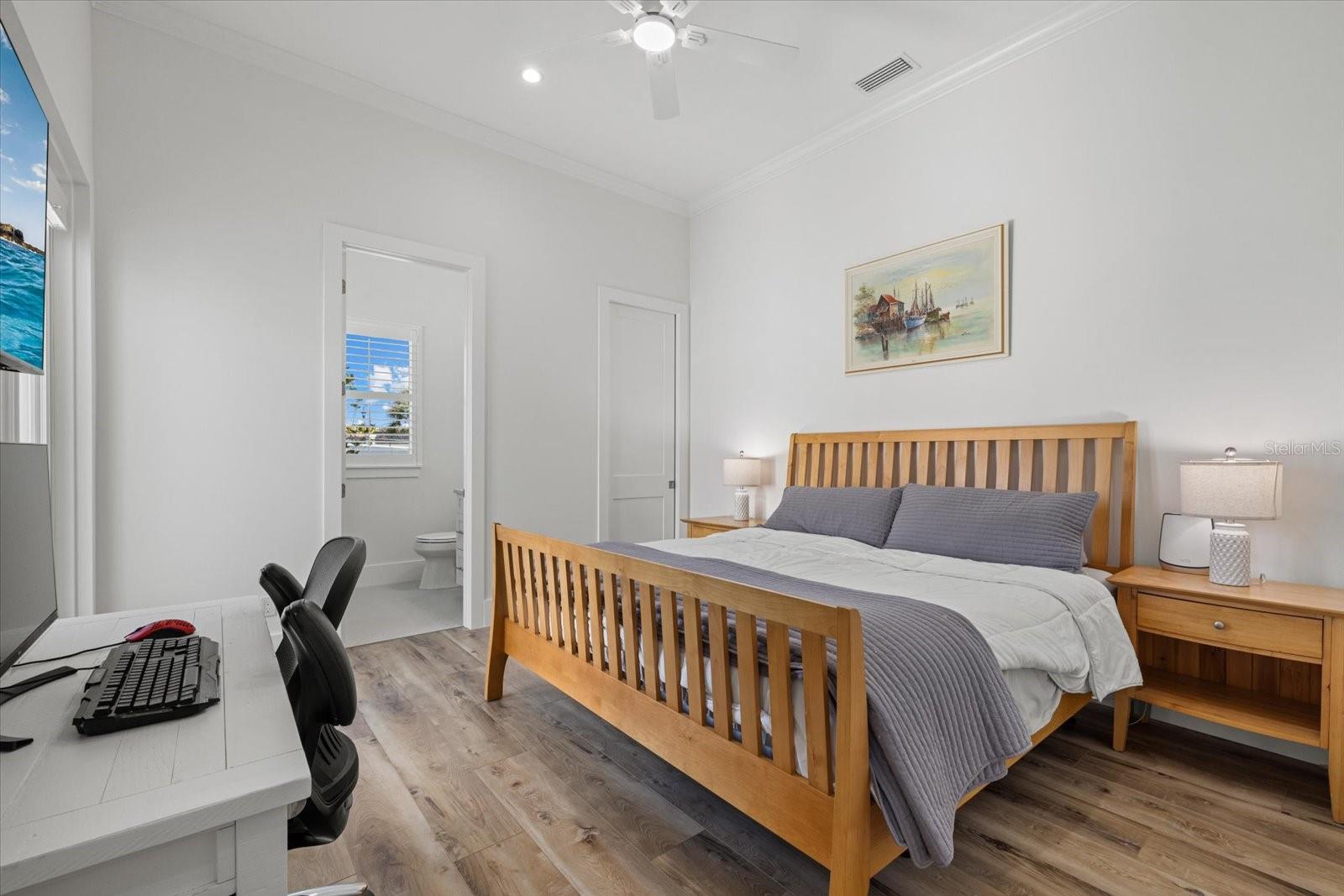 Listing photo id 42 for 1831 Rio Vista Terrace