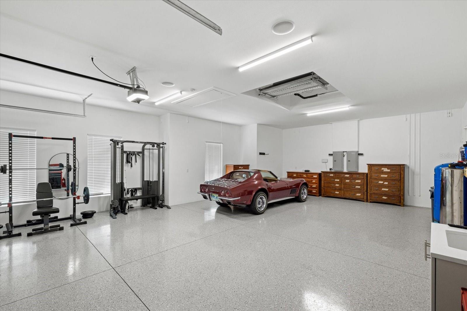 Listing photo id 66 for 1831 Rio Vista Terrace