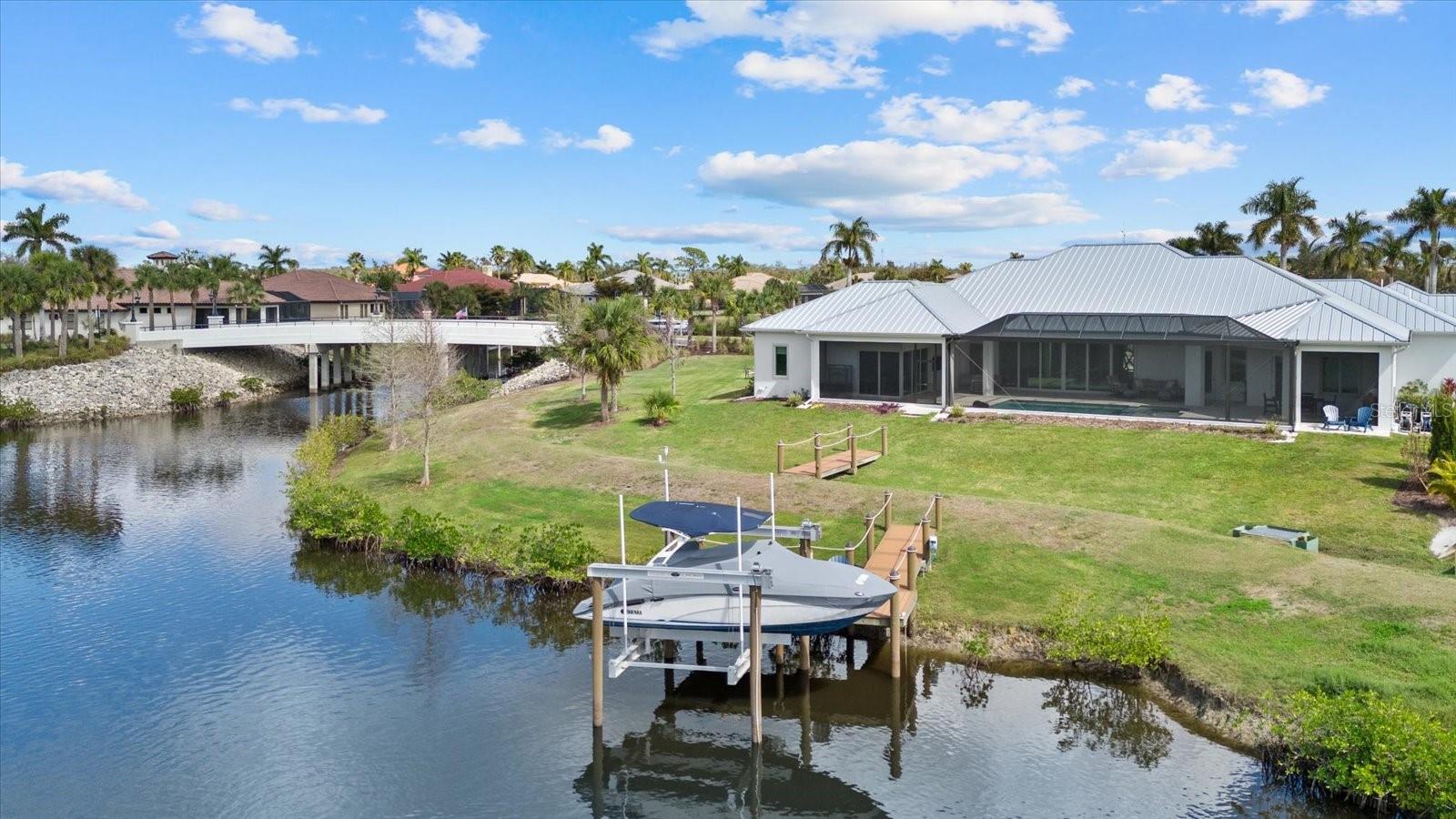 Listing photo id 74 for 1831 Rio Vista Terrace