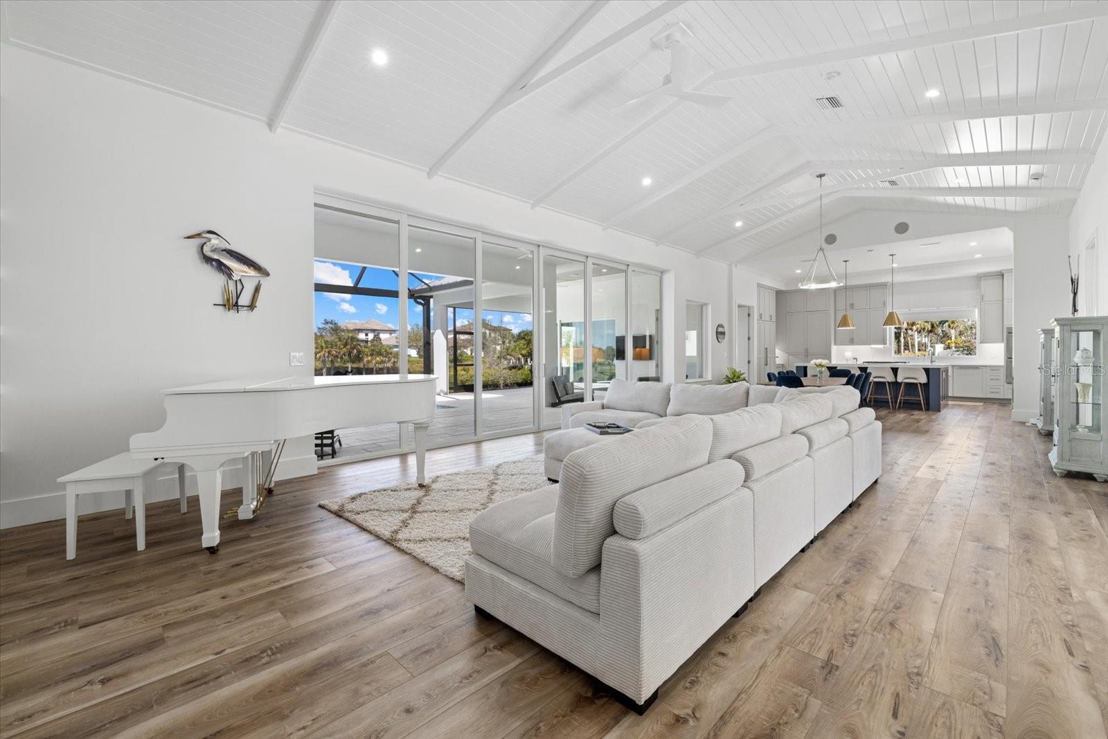 Listing photo id 6 for 1831 Rio Vista Terrace