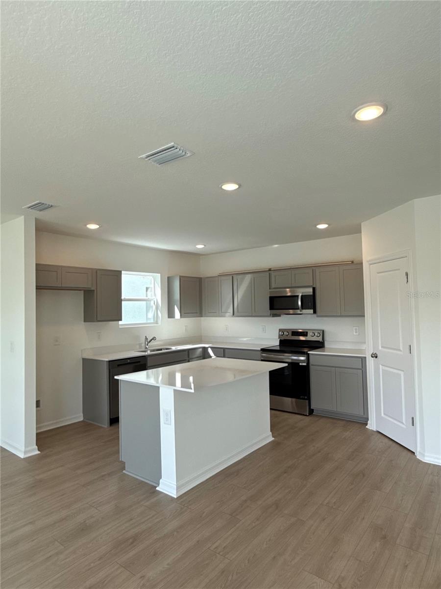 Image 2 of 14 For 13123 Sassafras Trail