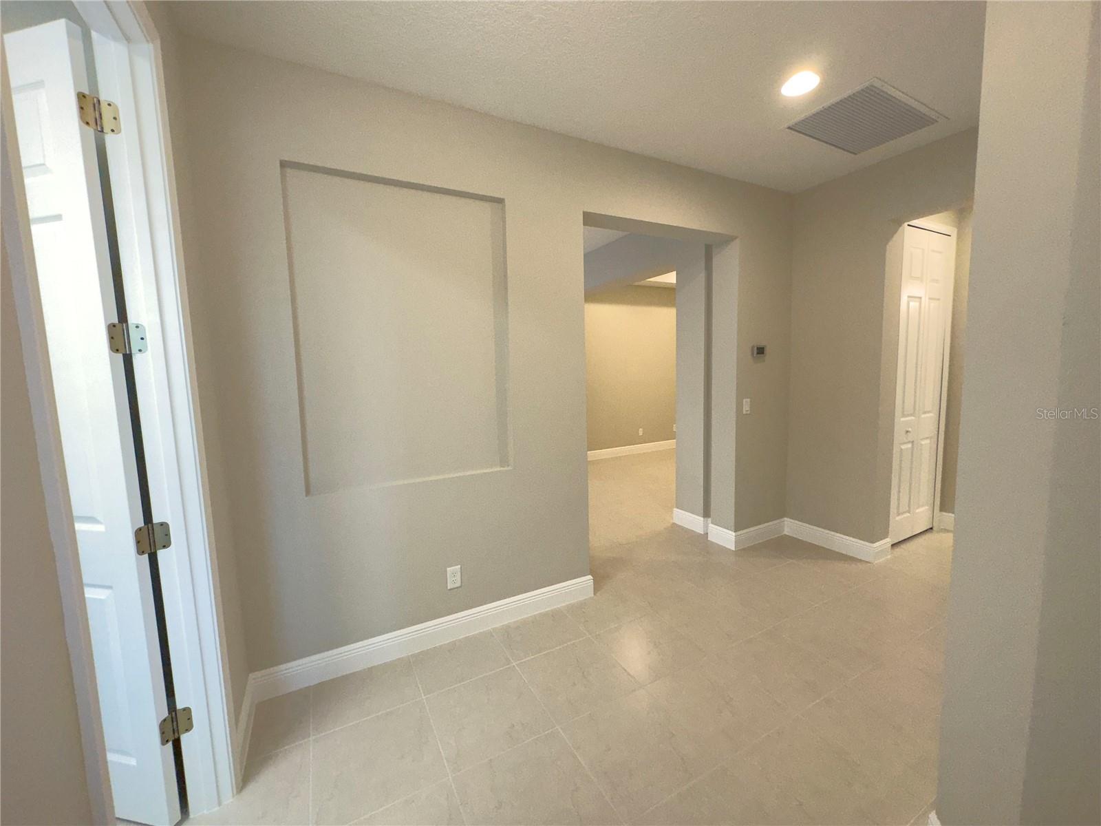 Image 14 of 21 For 10509 Klee Avenue