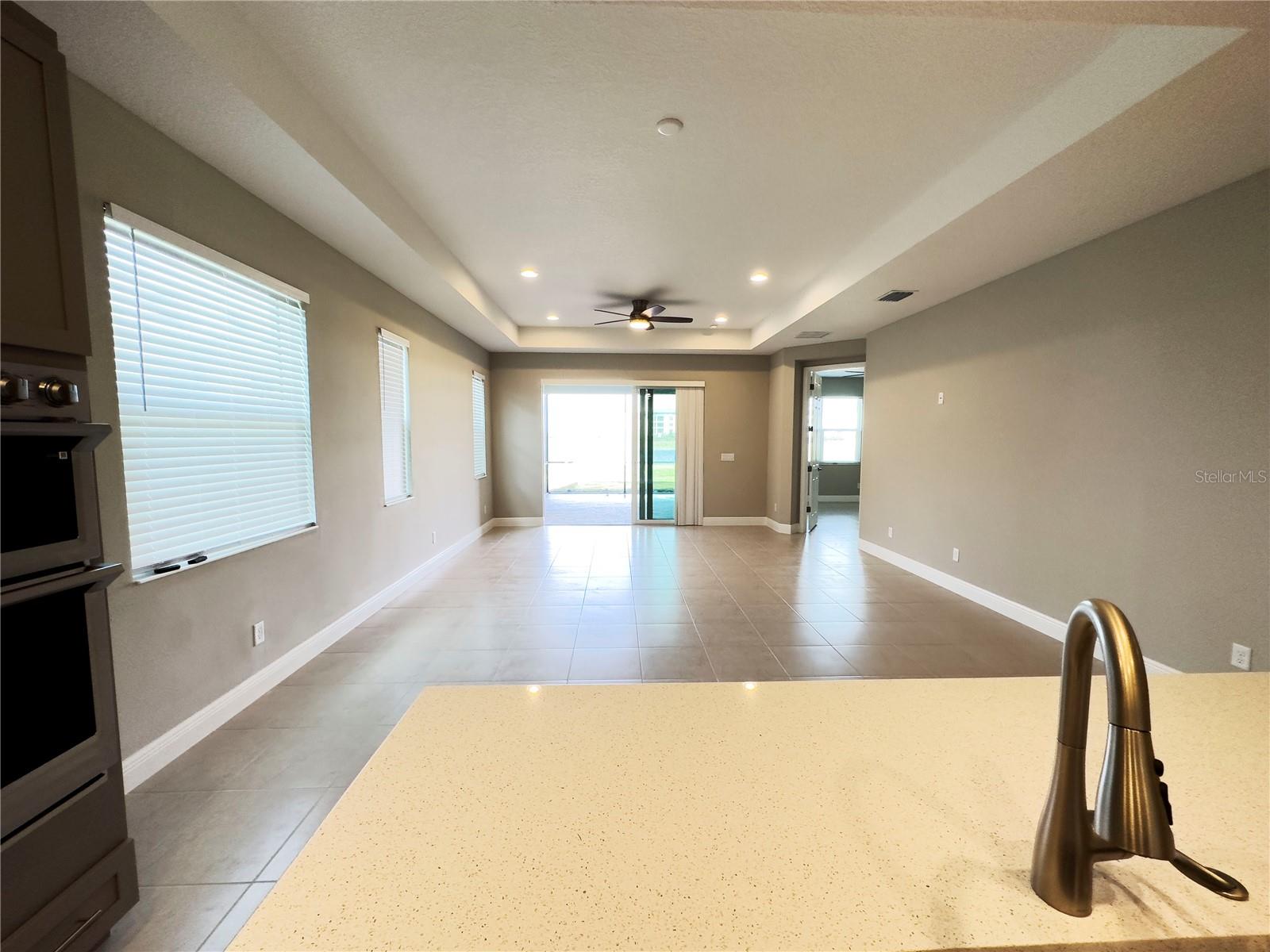 Image 3 of 21 For 10509 Klee Avenue