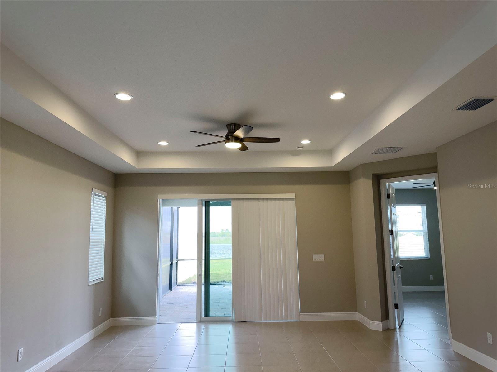 Image 5 of 21 For 10509 Klee Avenue