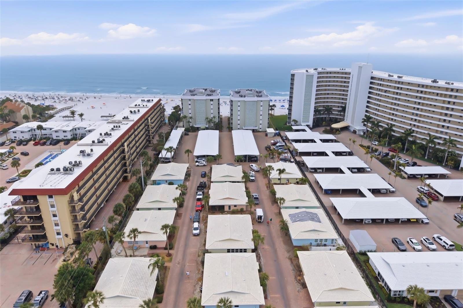 Image 18 of 68 For 6312 Midnight Pass Road 305s