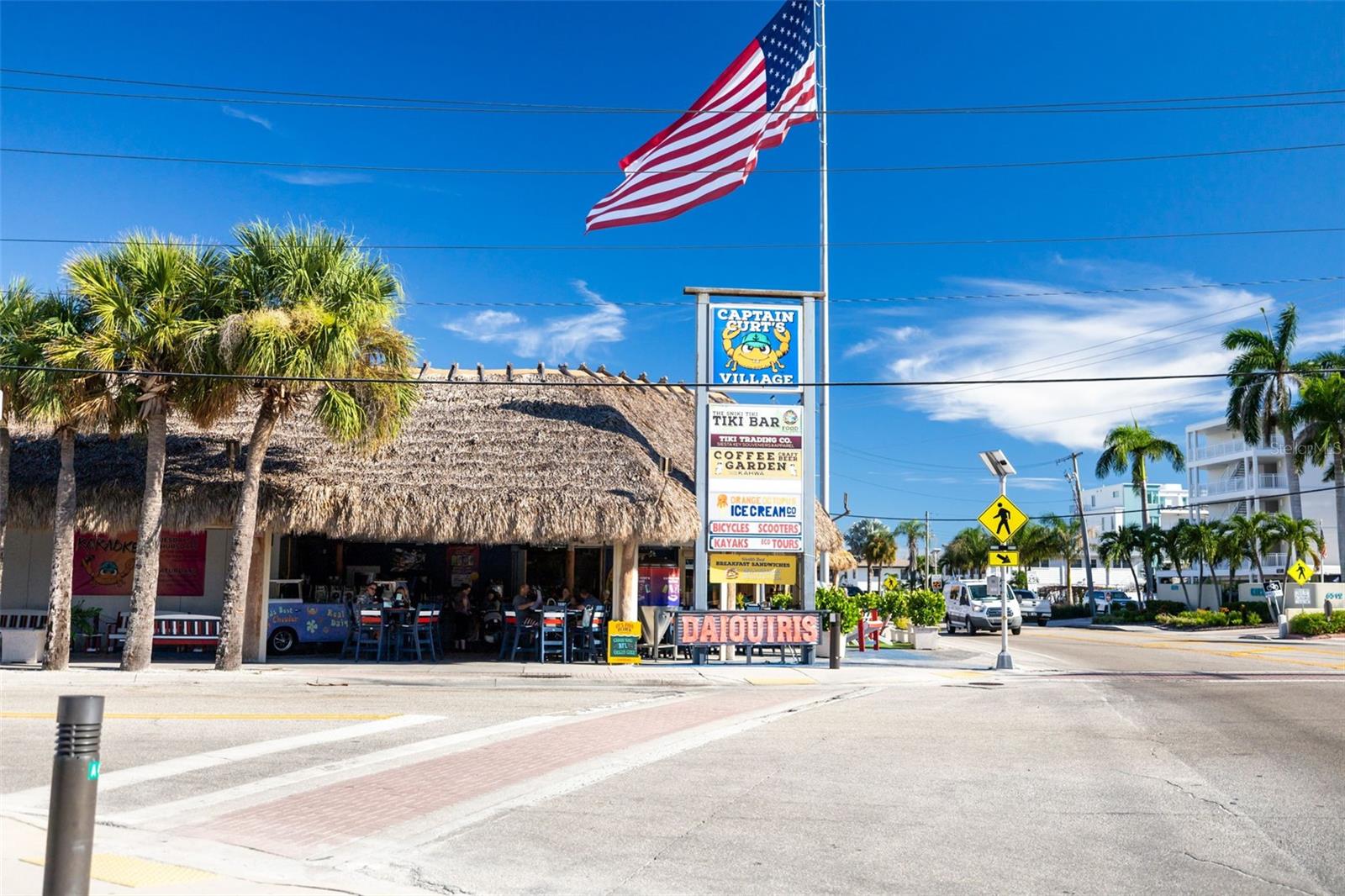 Image 60 of 68 For 6312 Midnight Pass Road 305s