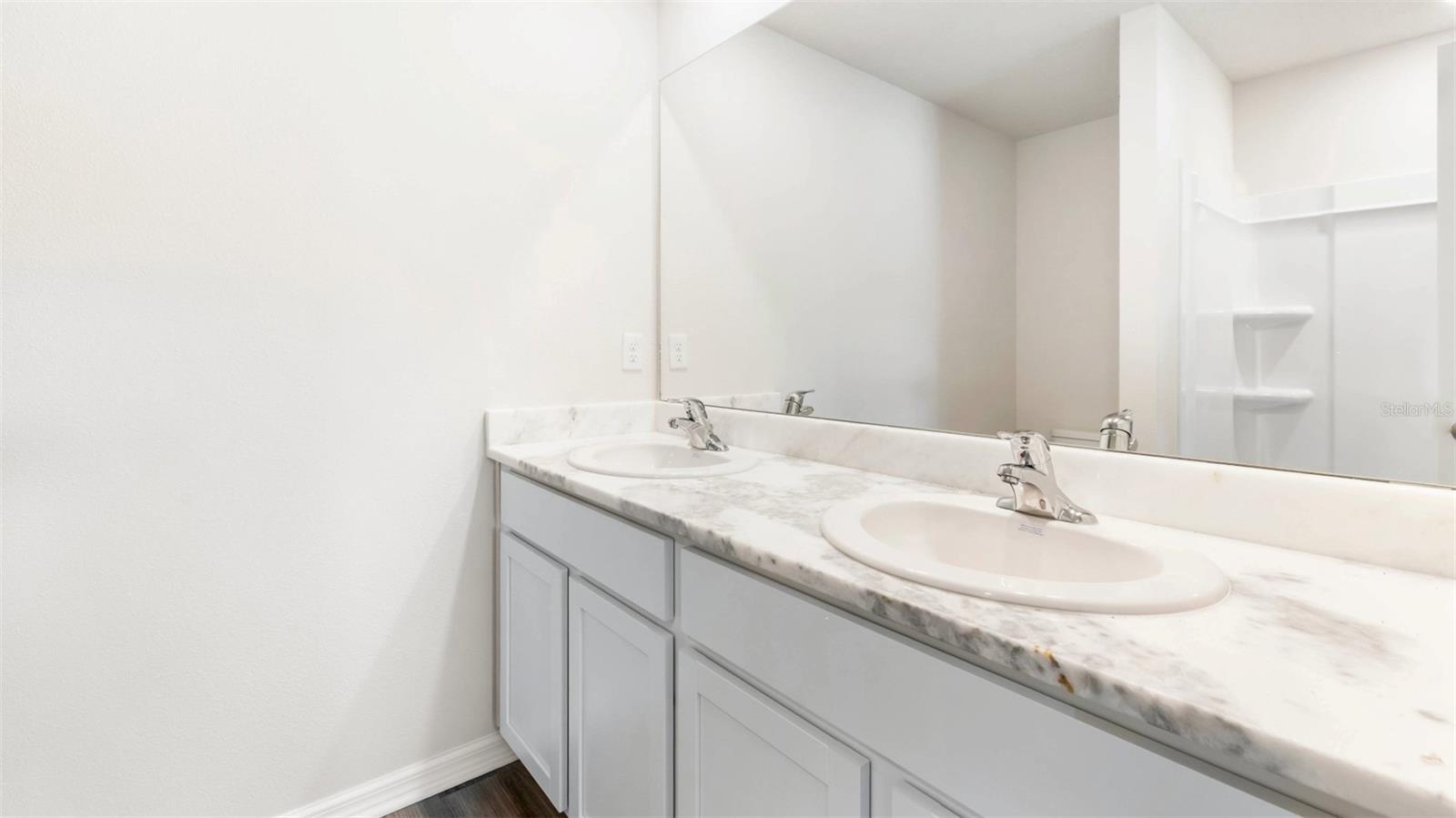 Image 14 of 18 For 8817 Clear View Street