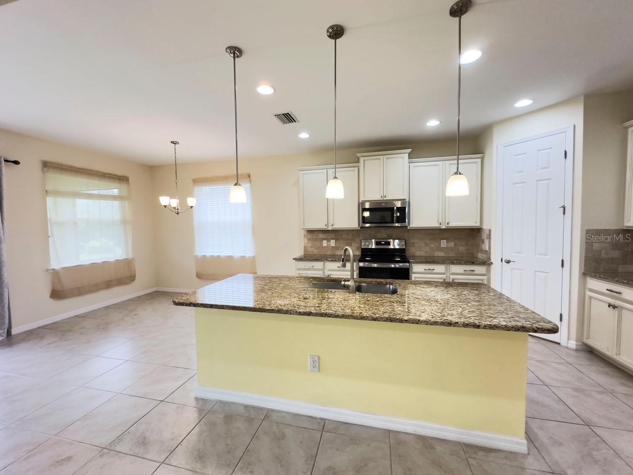 Image 14 of 39 For 11487 Blackfin Street