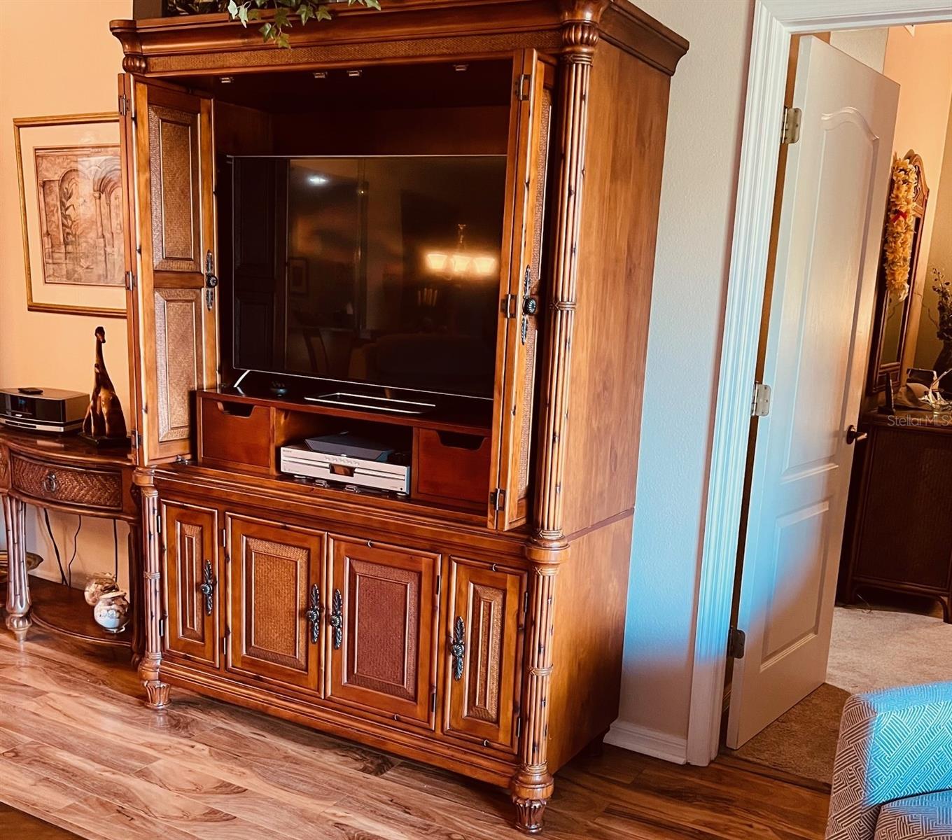 Image 7 of 26 For 8750 Olde Hickory Avenue 9105