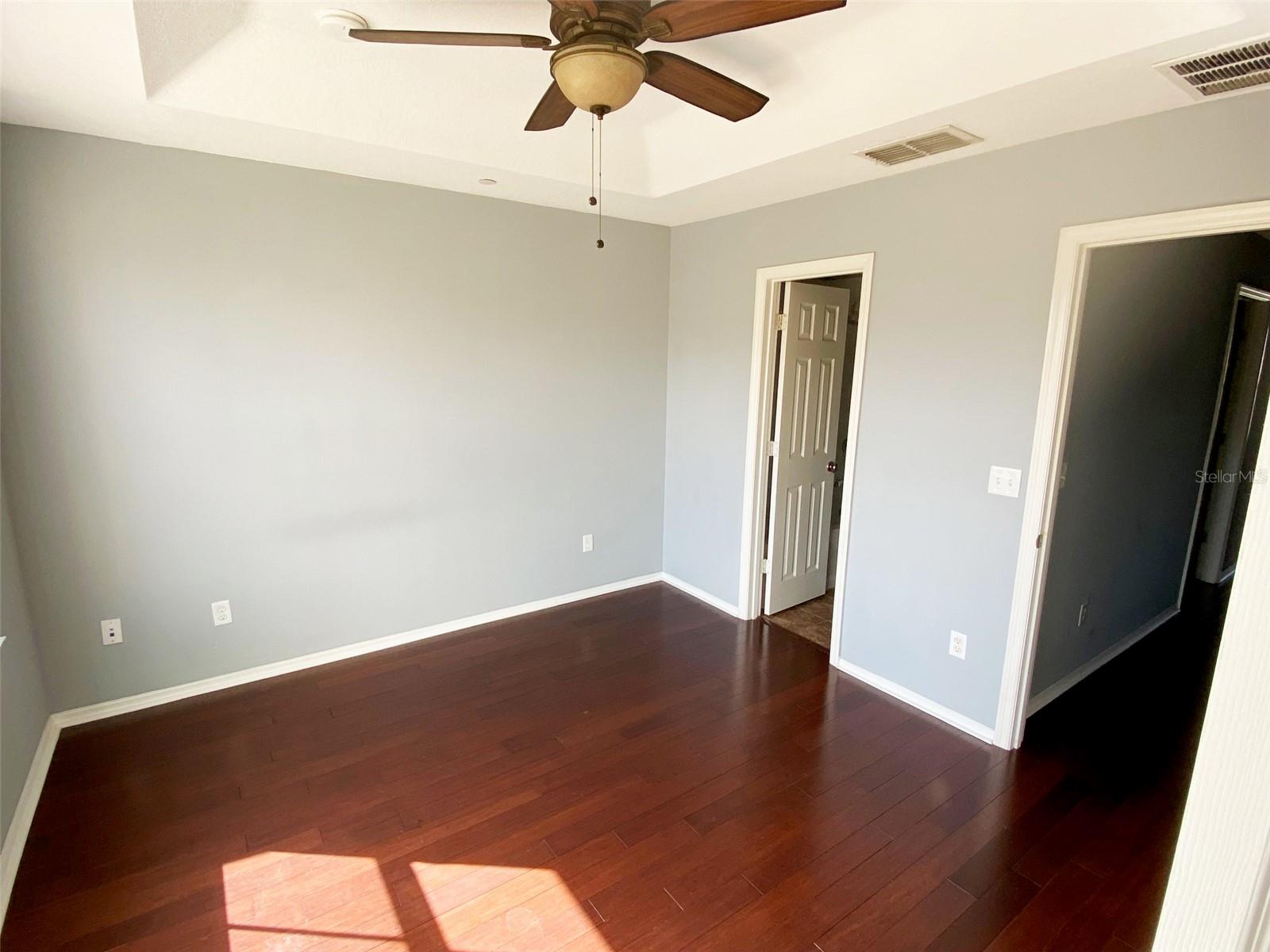 Image 15 of 30 For 8946 White Sage Loop