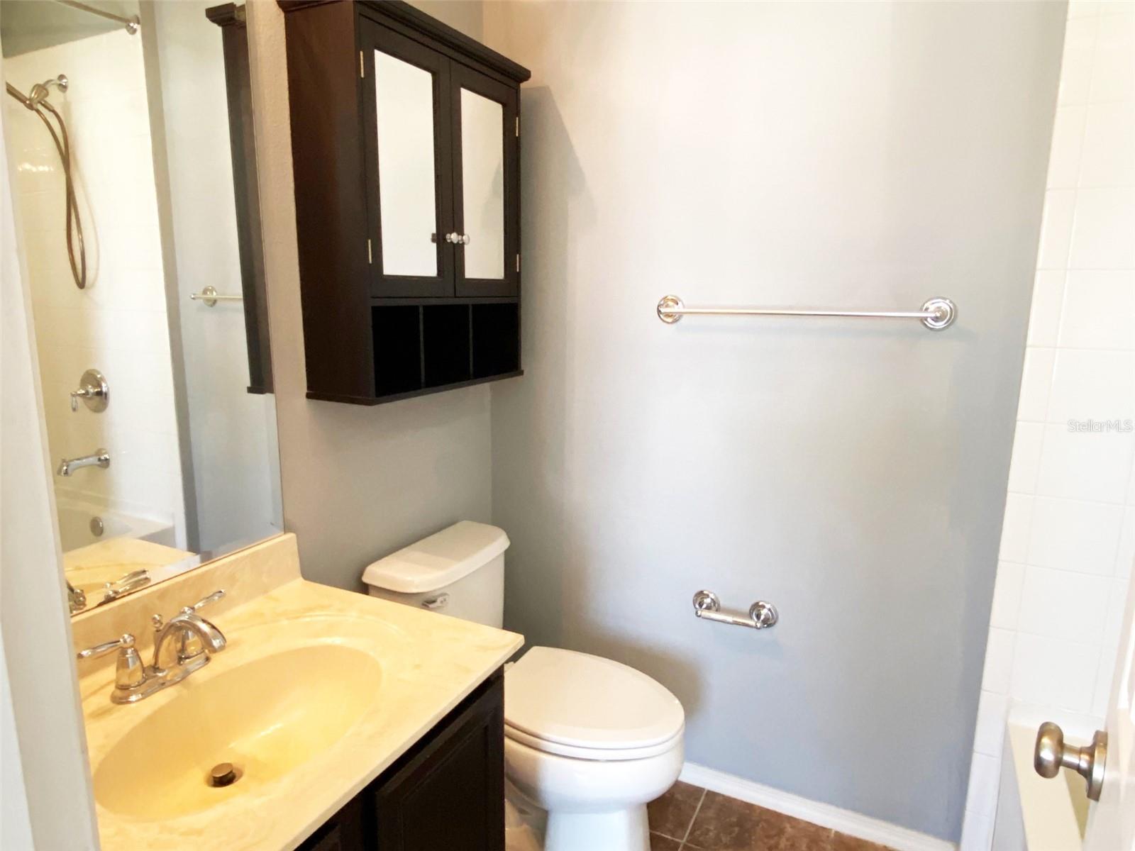 Image 25 of 30 For 8946 White Sage Loop