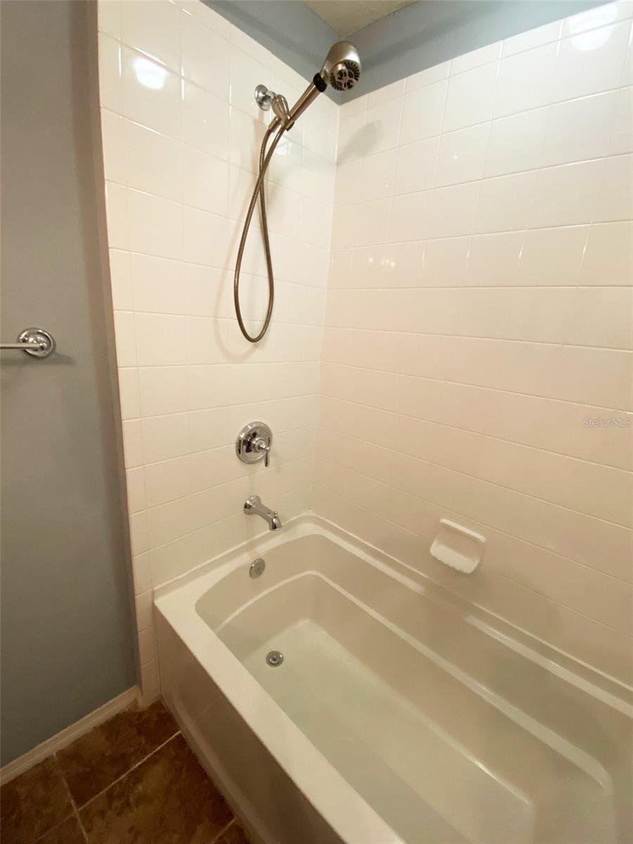 Image 26 of 30 For 8946 White Sage Loop