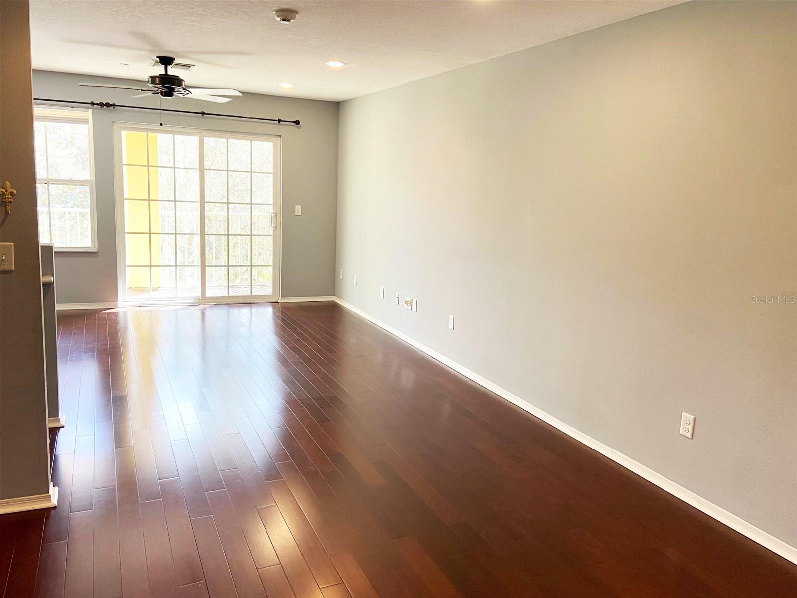 Image 4 of 30 For 8946 White Sage Loop