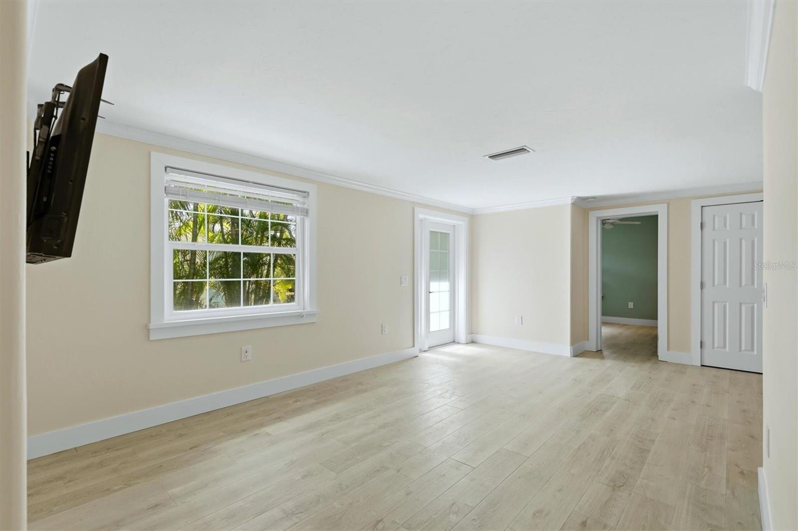 Image 11 of 46 For 5803 De Palmas Avenue