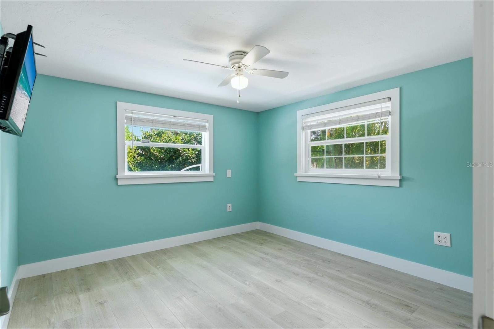 Image 15 of 46 For 5803 De Palmas Avenue