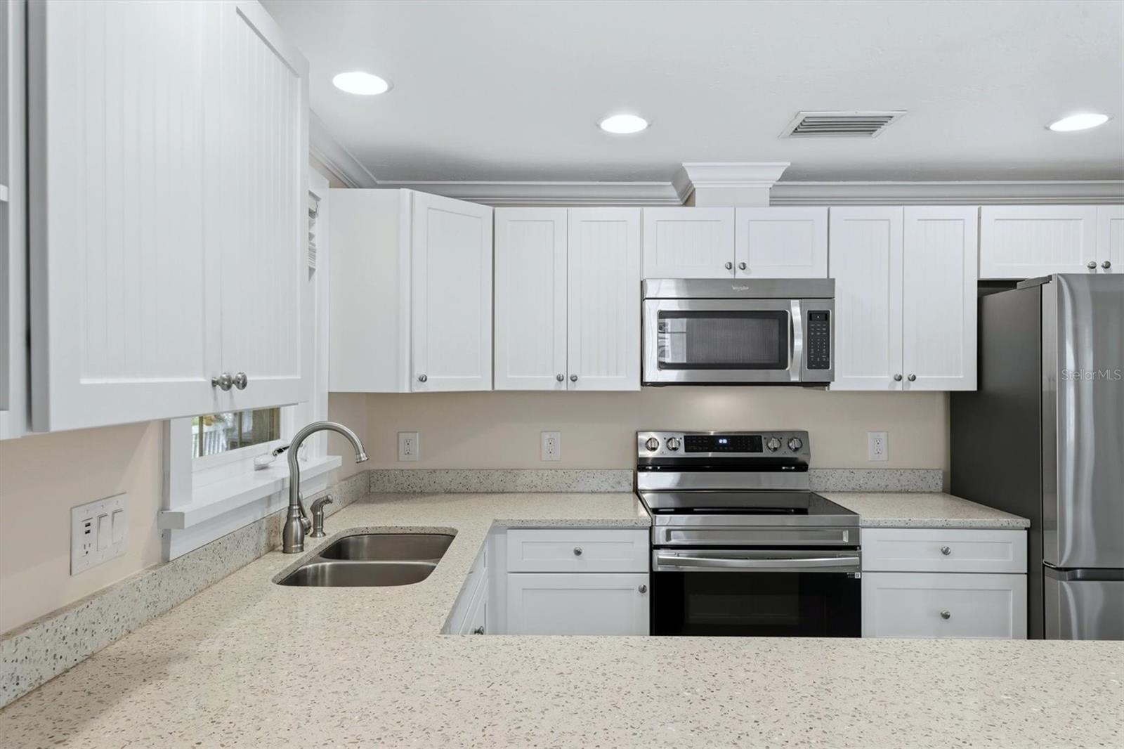 Image 19 of 46 For 5803 De Palmas Avenue