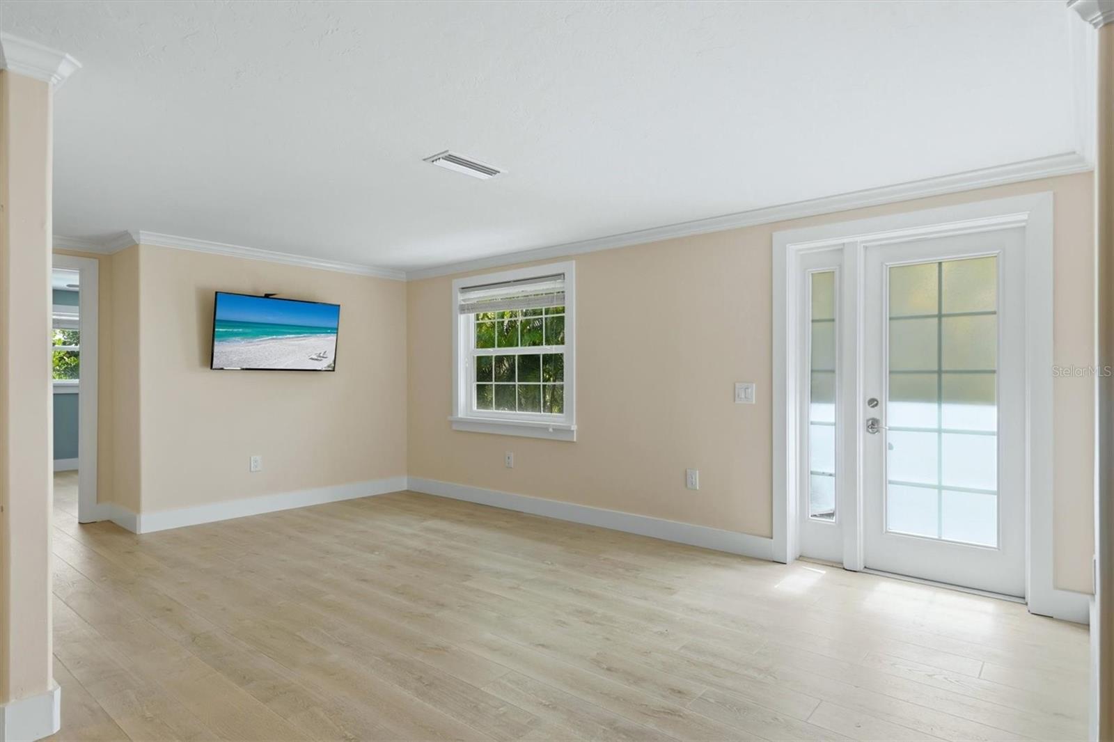 Image 22 of 46 For 5803 De Palmas Avenue