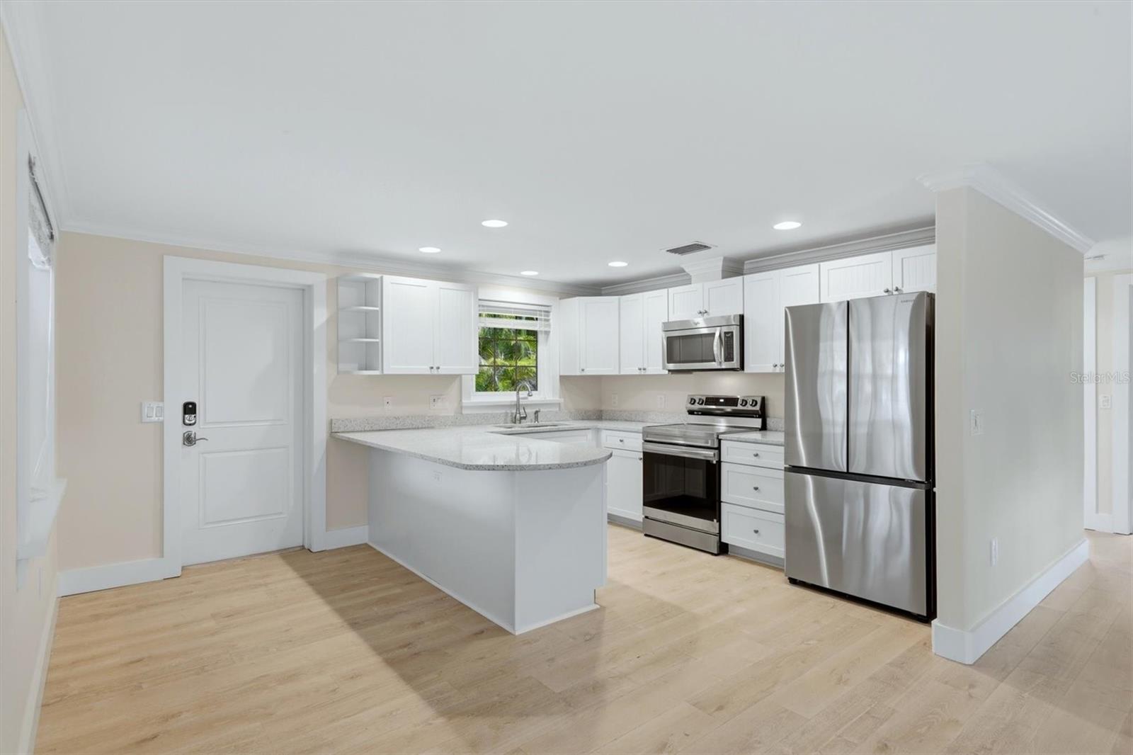 Image 4 of 46 For 5803 De Palmas Avenue