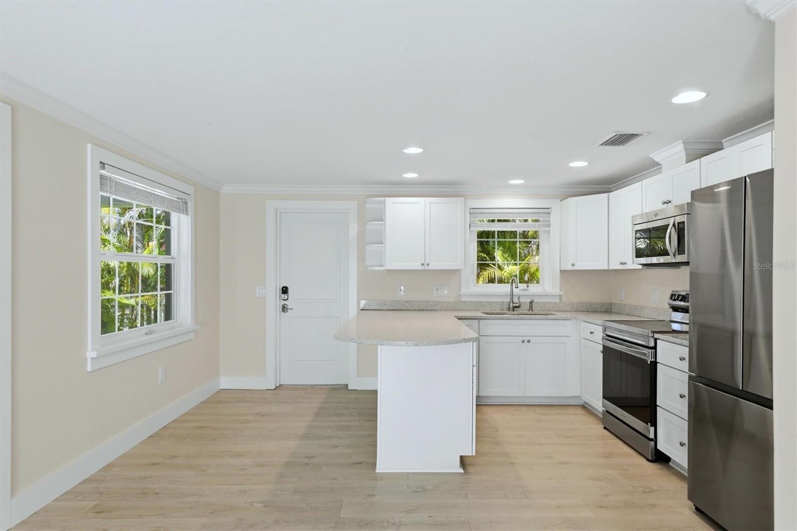 Image 7 of 46 For 5803 De Palmas Avenue