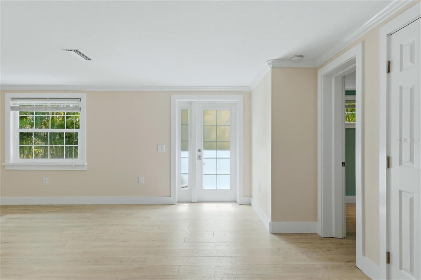 Image 9 of 46 For 5803 De Palmas Avenue