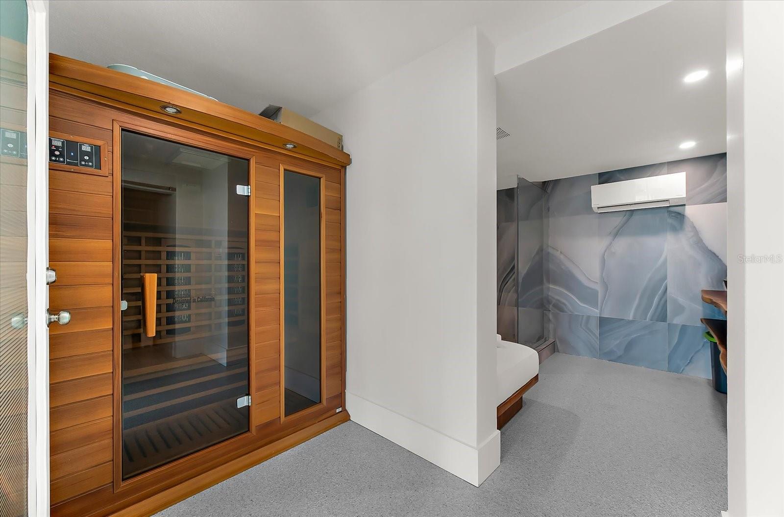 Image 16 of 90 For 811 Shore Drive