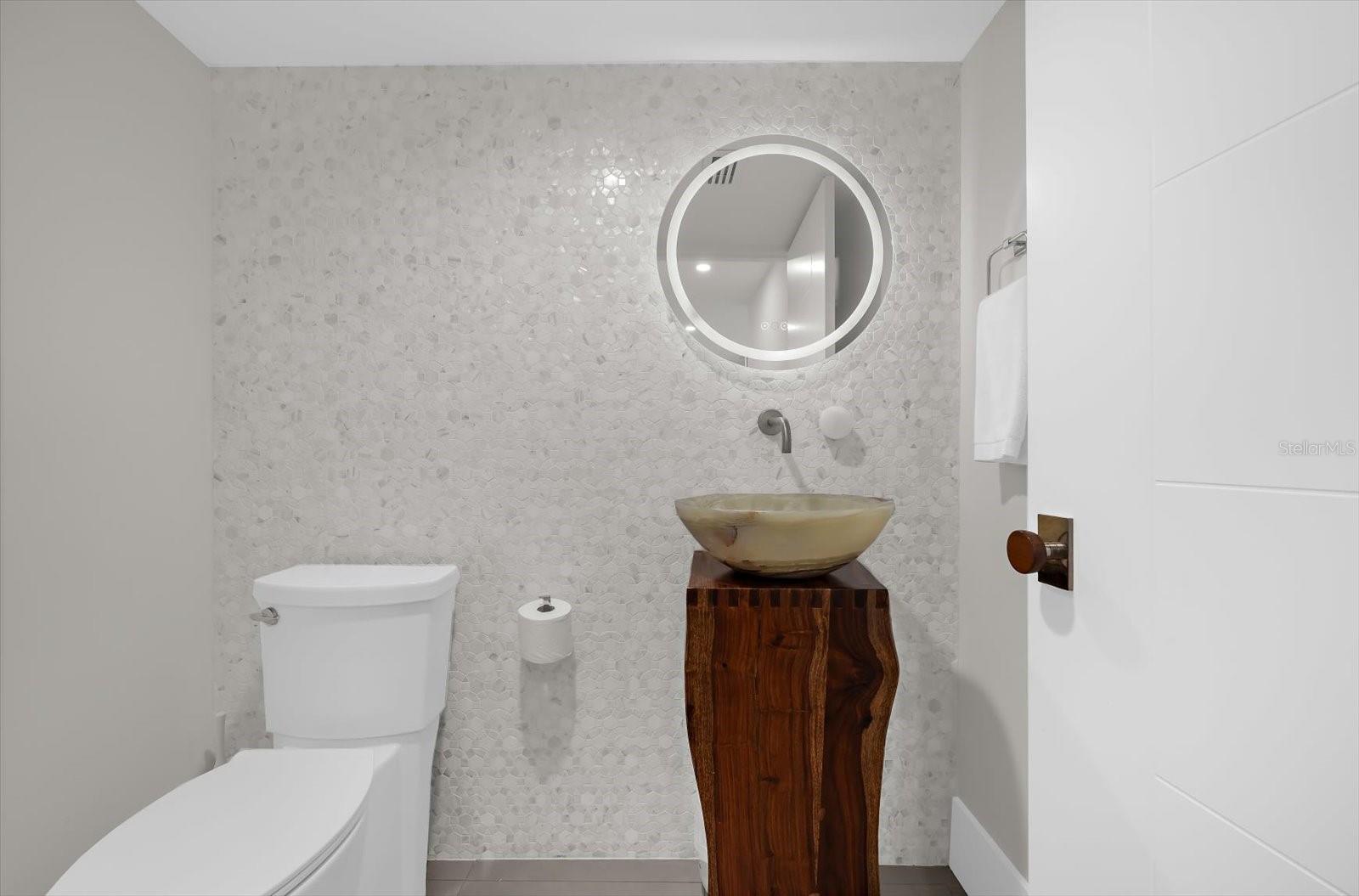 Image 19 of 90 For 811 Shore Drive