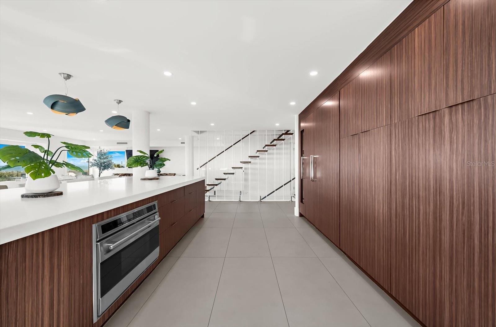 Image 32 of 90 For 811 Shore Drive