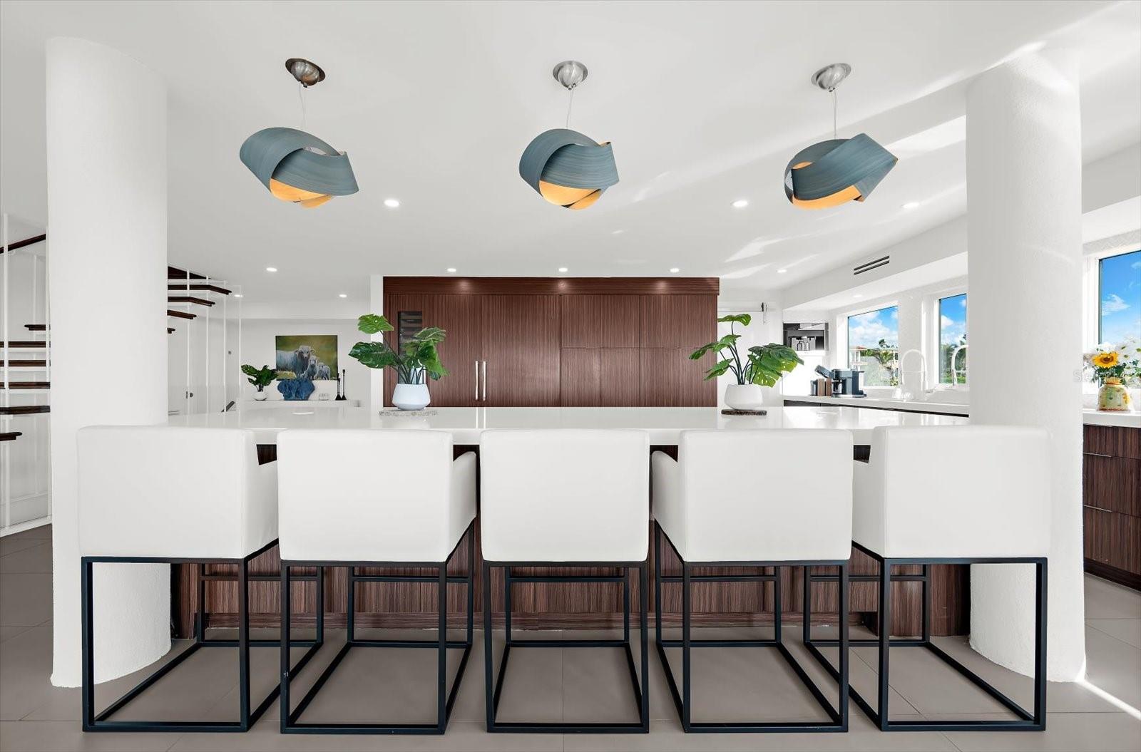 Image 41 of 90 For 811 Shore Drive