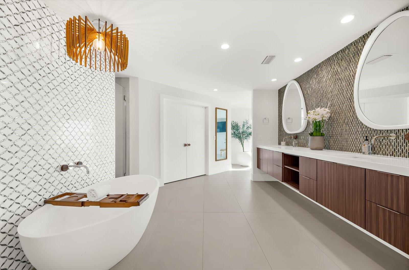 Image 71 of 90 For 811 Shore Drive