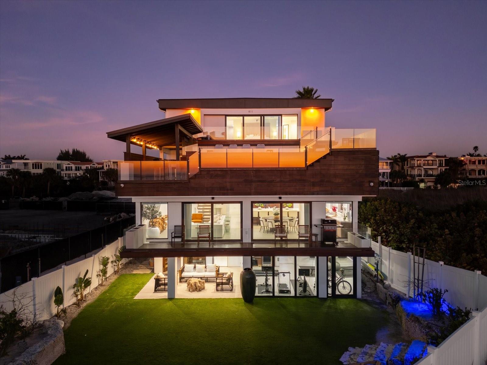 Image 86 of 90 For 811 Shore Drive