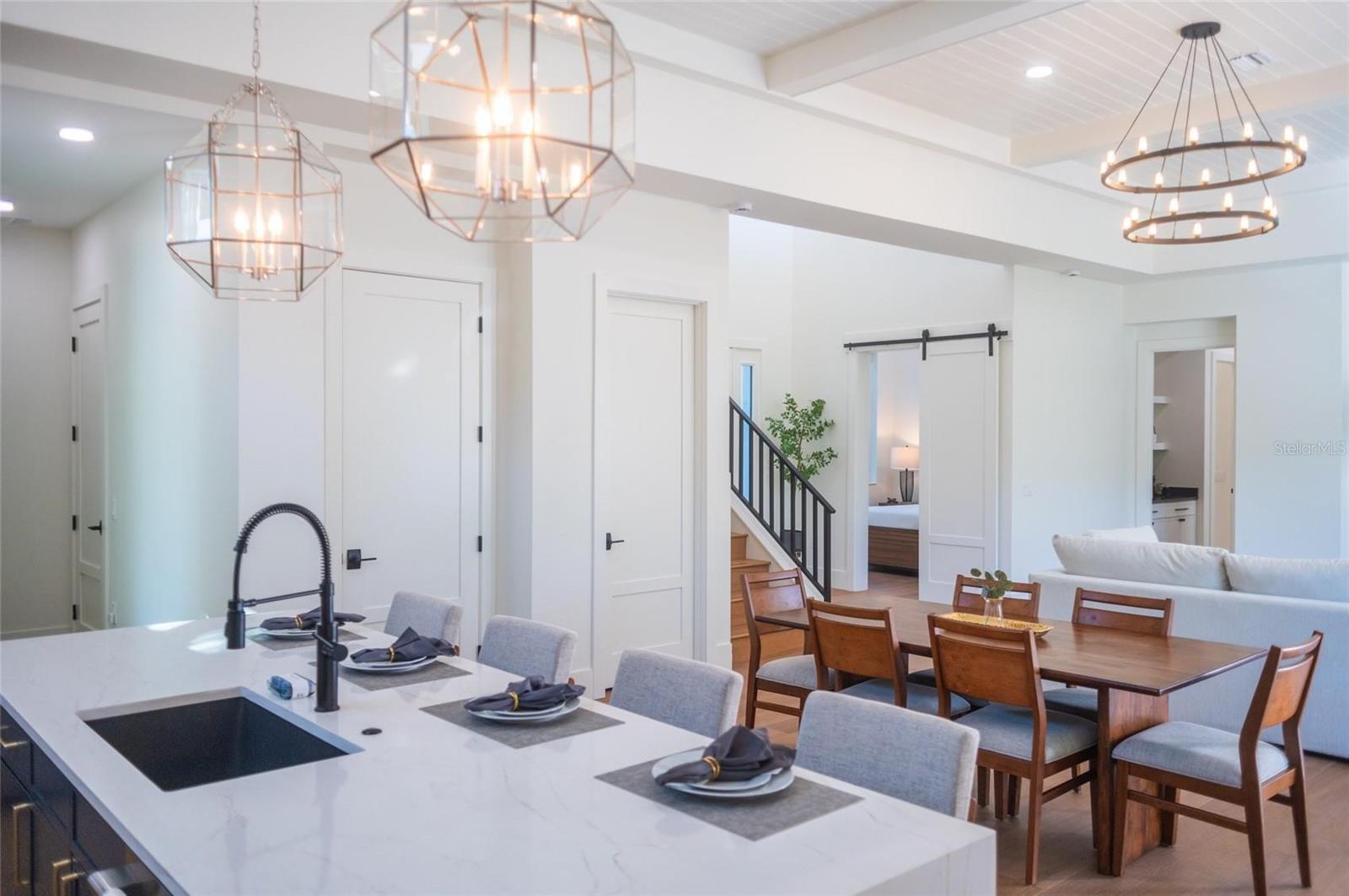 Image 29 of 93 For 2420 Floyd Street