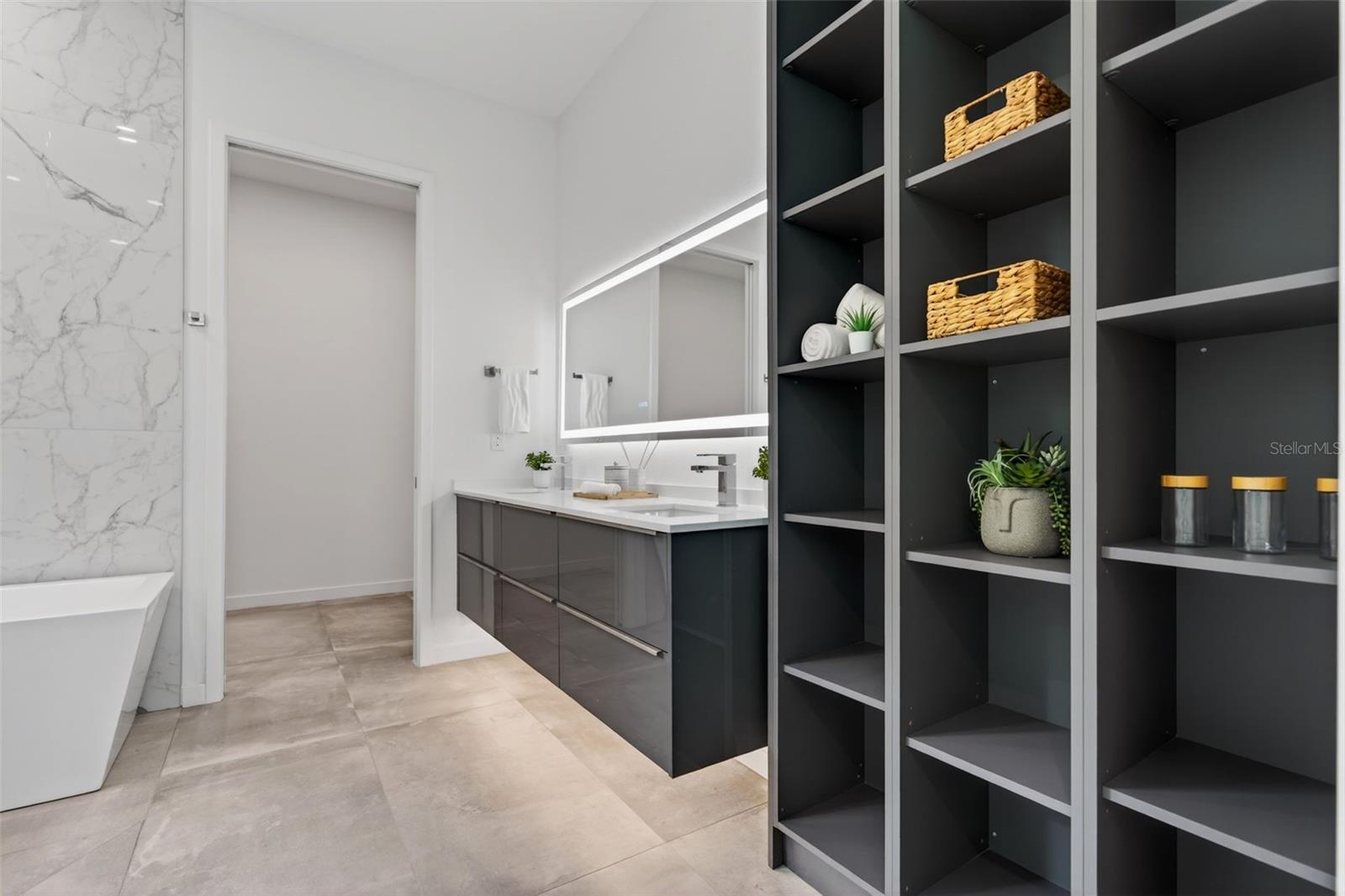 Image 25 of 46 For 1671 Arlington Street