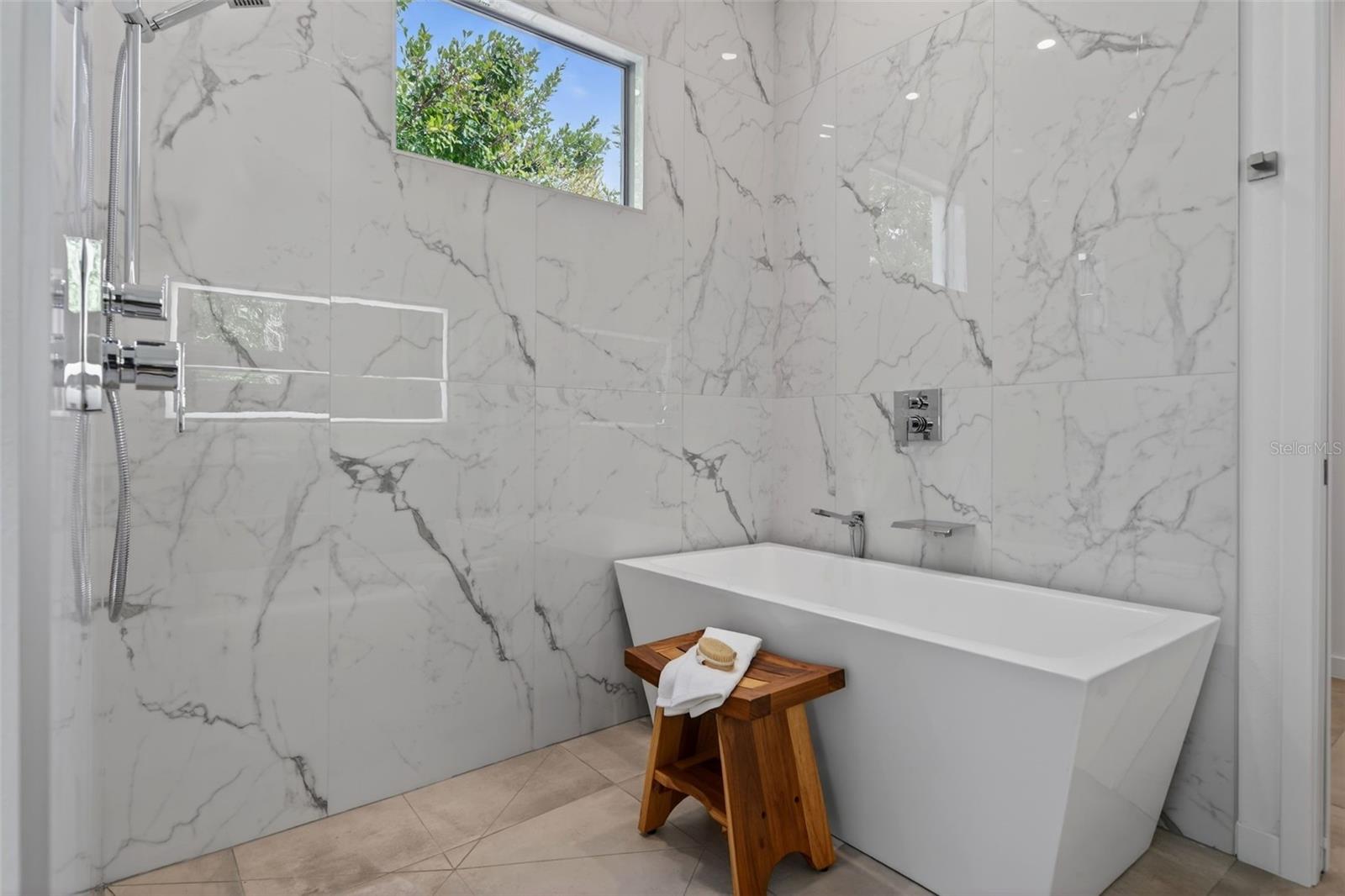 Image 27 of 46 For 1671 Arlington Street