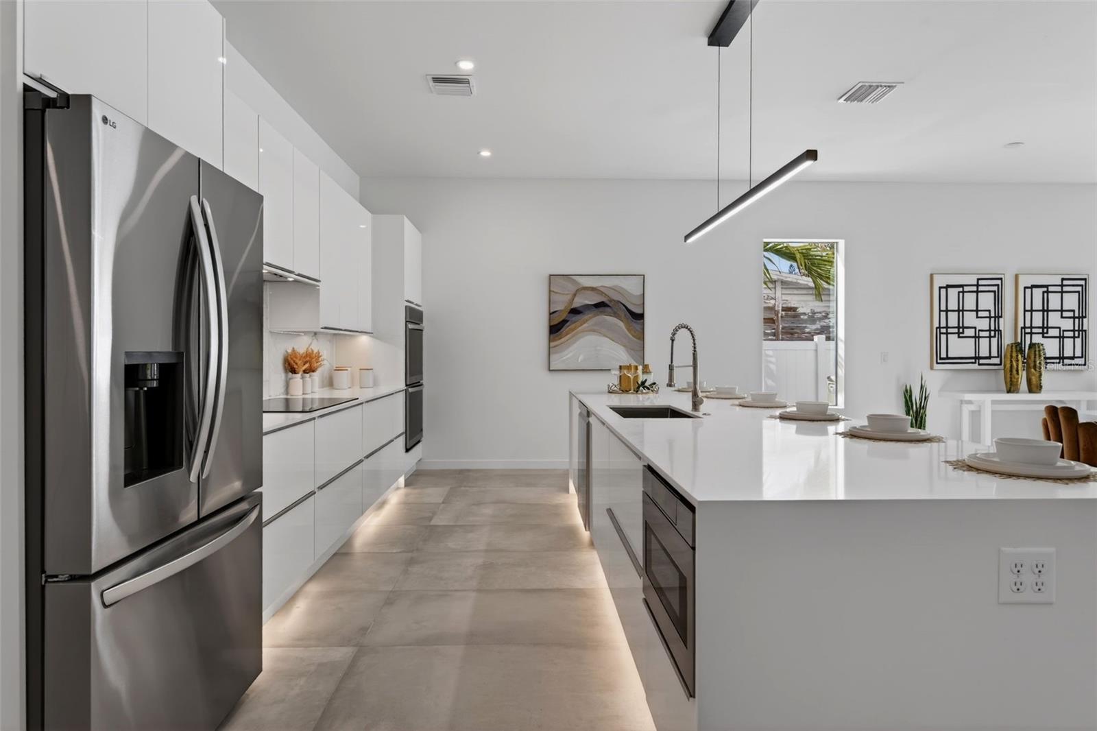 Image 6 of 46 For 1671 Arlington Street