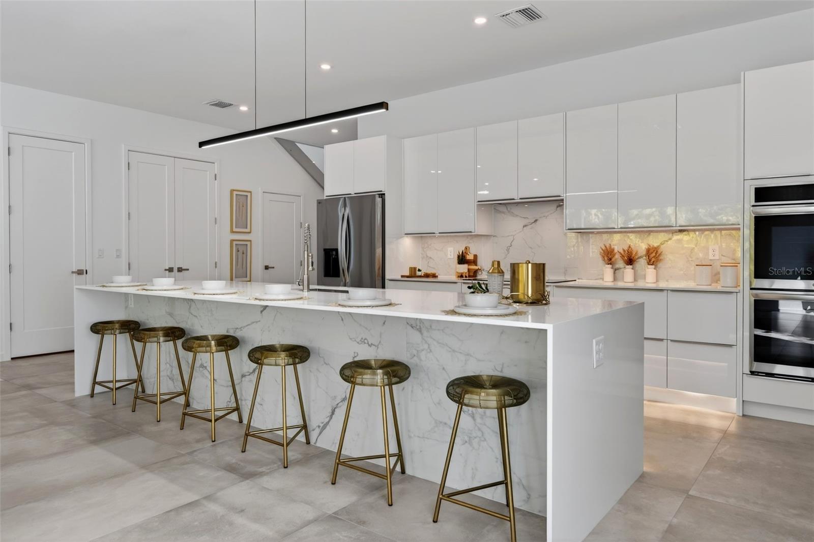 Image 7 of 46 For 1671 Arlington Street