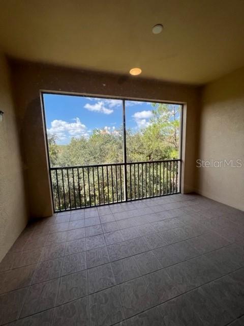 Image 26 of 32 For 7710 Lake Vista Court 303