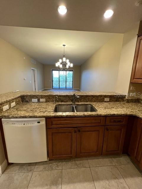 Image 9 of 32 For 7710 Lake Vista Court 303