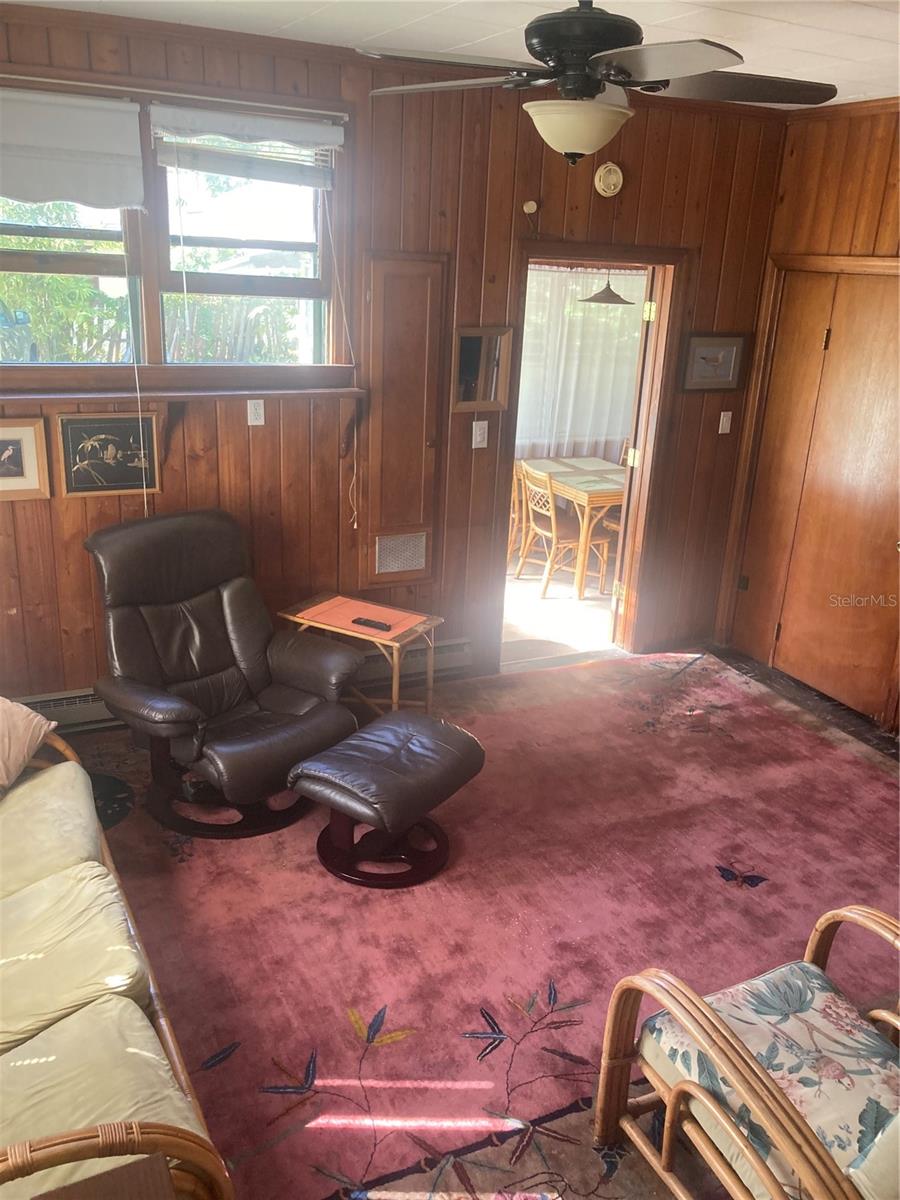 Image 11 of 23 For 919 47th Street