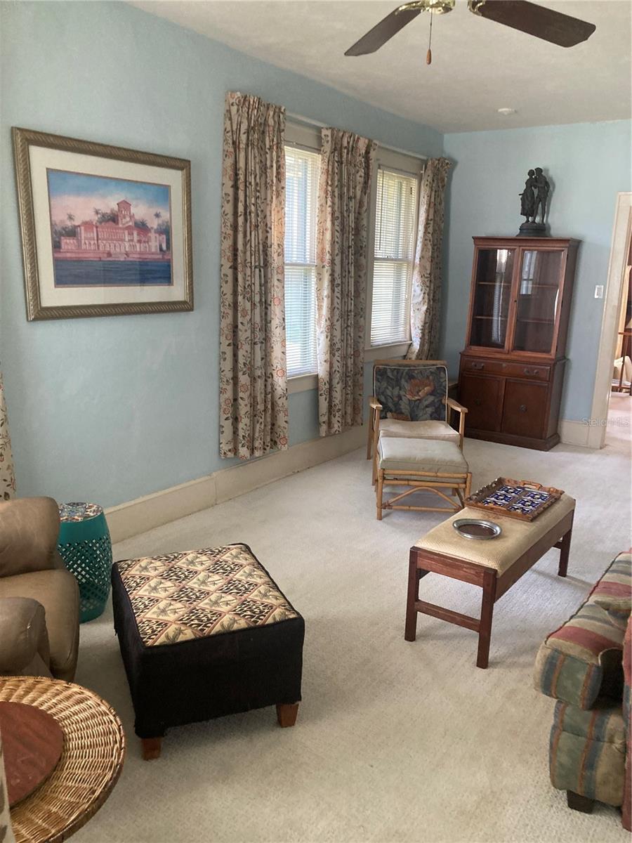 Image 20 of 23 For 919 47th Street