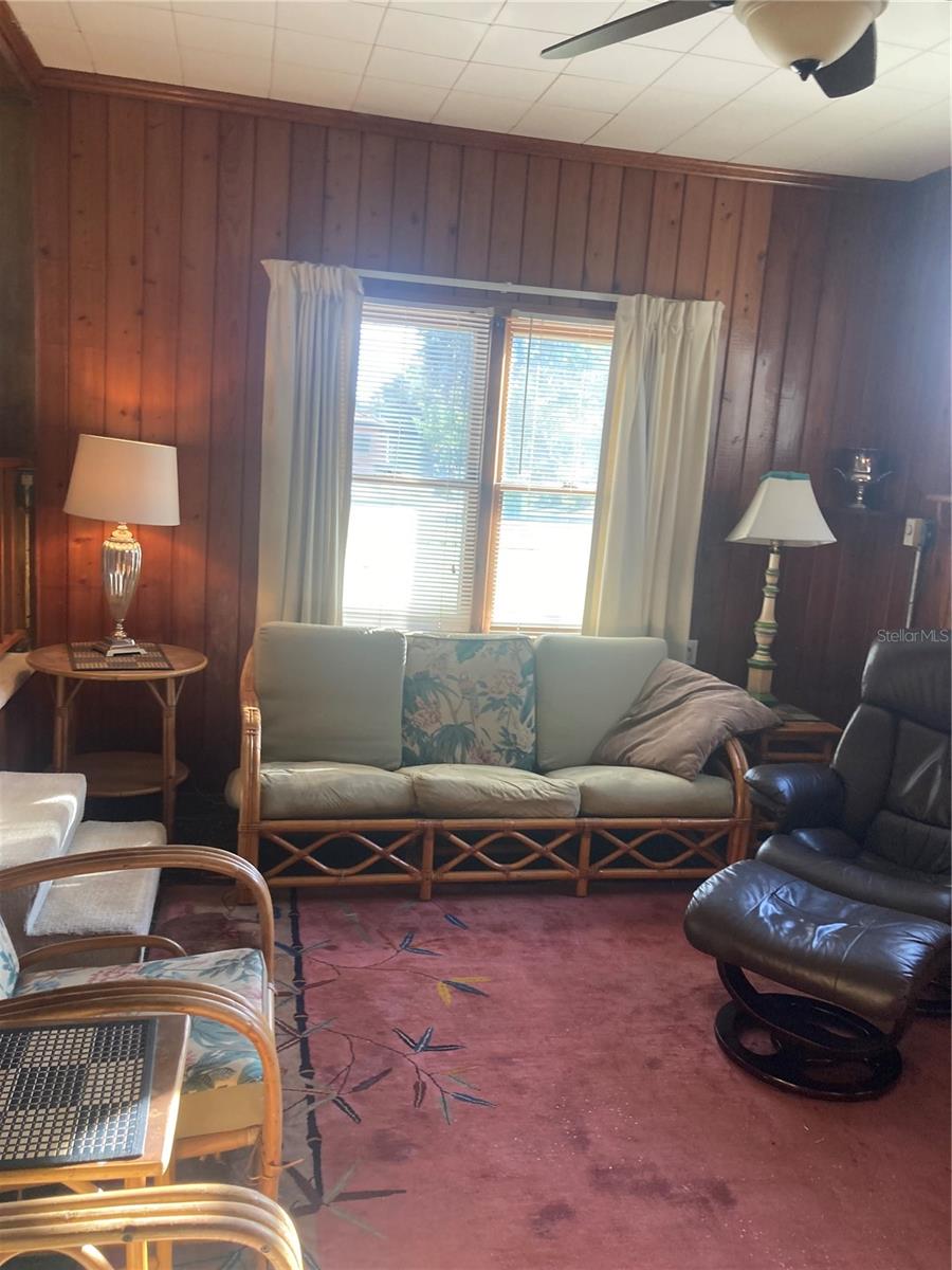 Image 22 of 23 For 919 47th Street