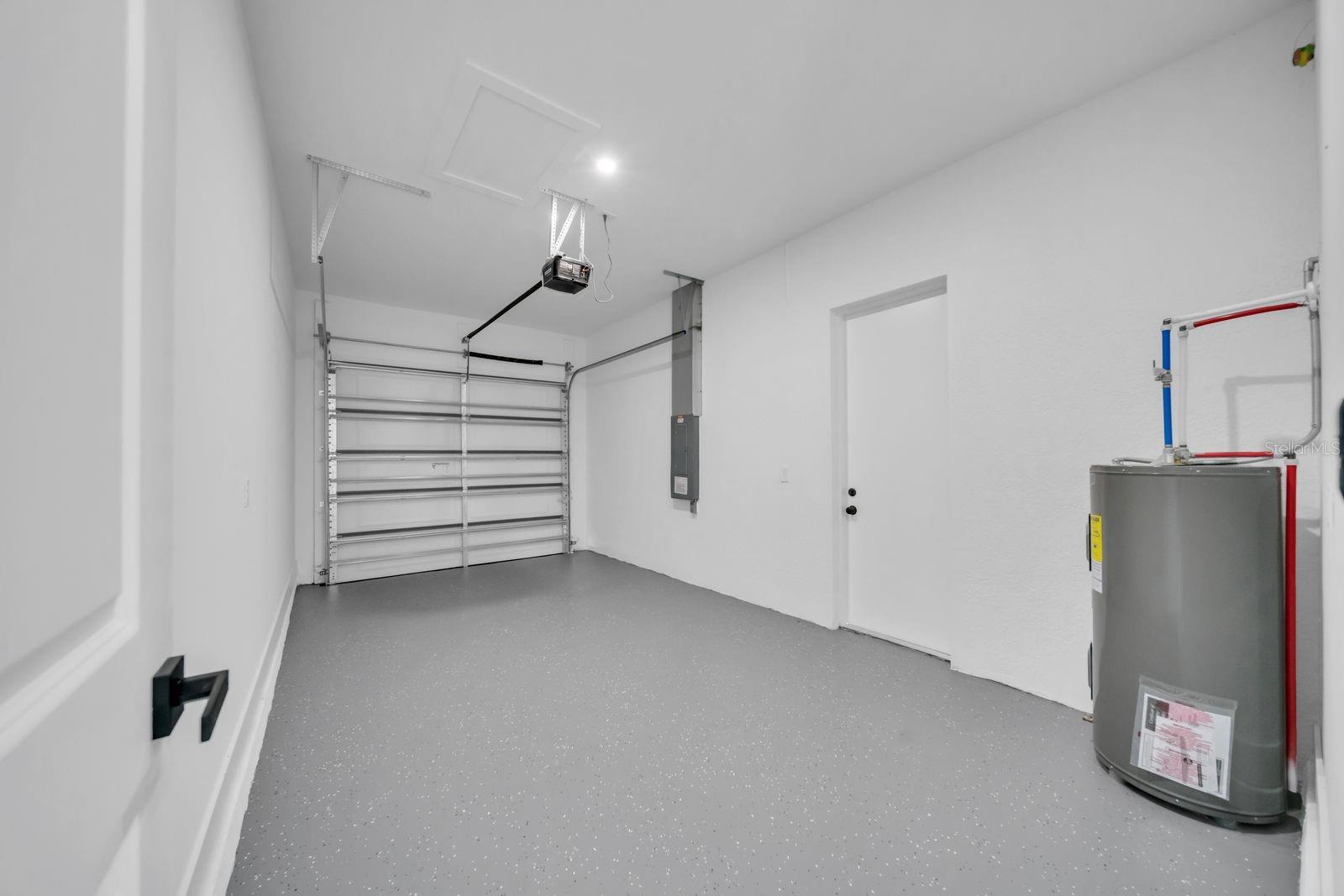 Image 9 of 32 For 635 Summit Avenue S