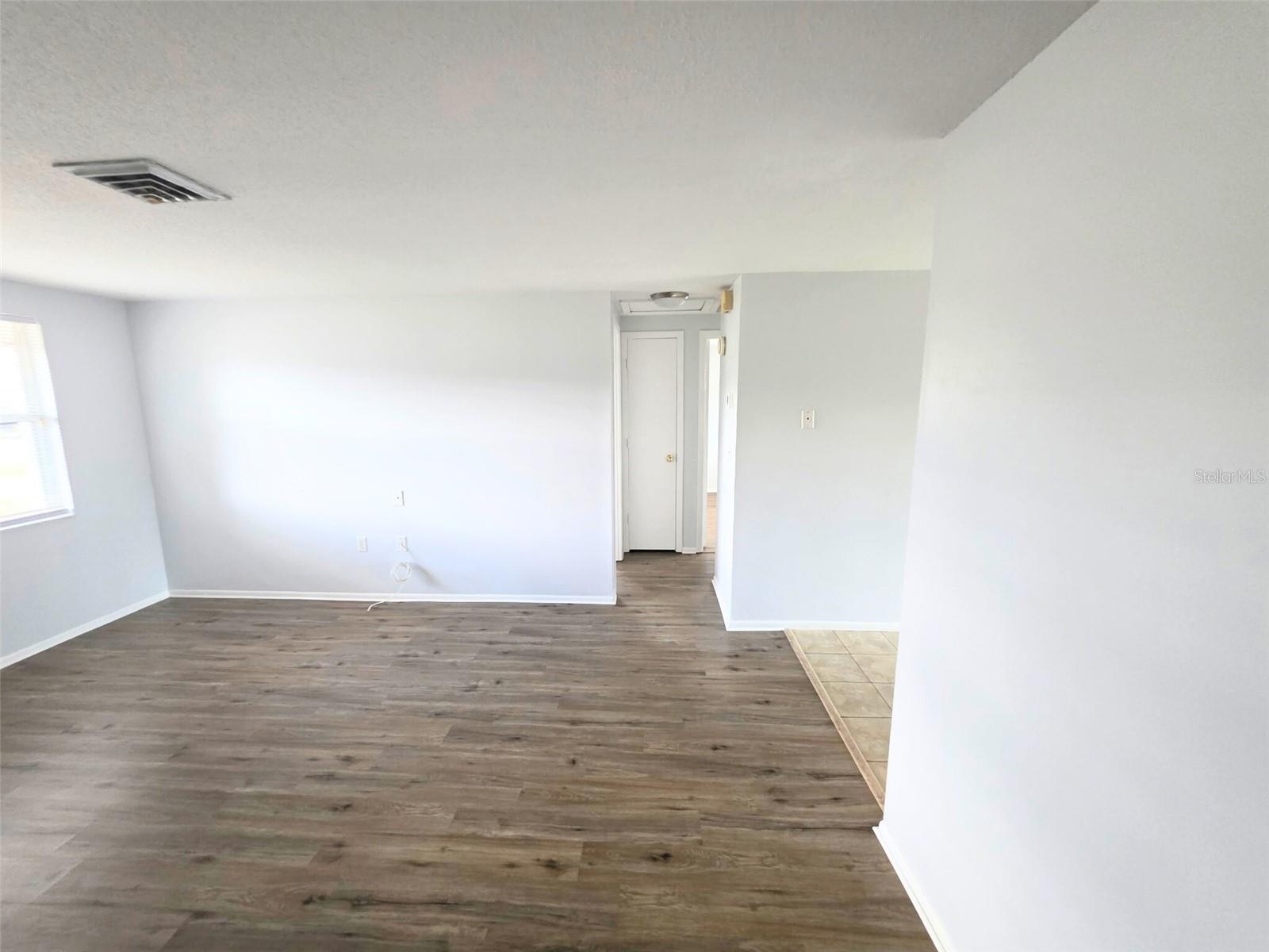 Image 6 of 20 For 546 Briarwood Road